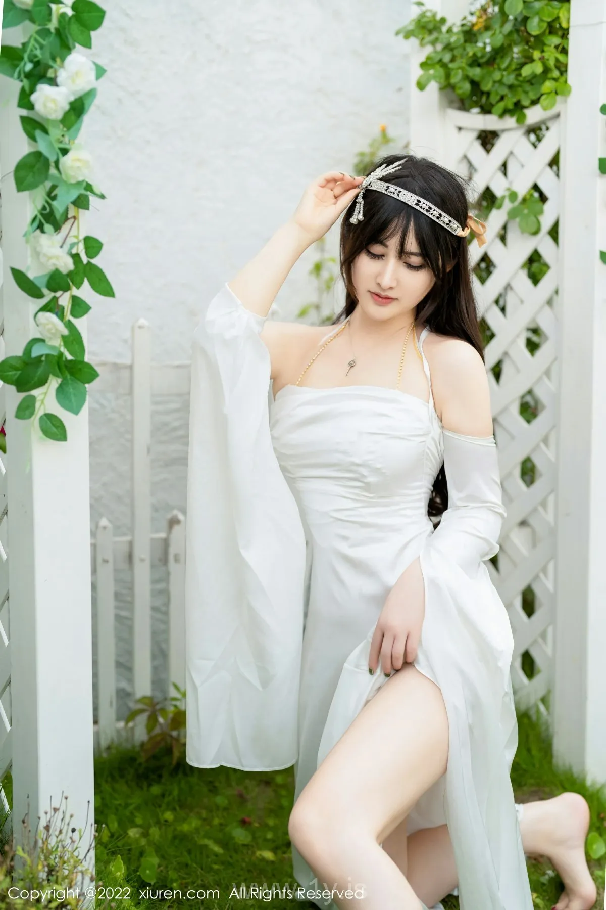 XIUREN(秀人网) NO.5288 Lively & Lovely Chinese Mature Princess 诗诗kiki