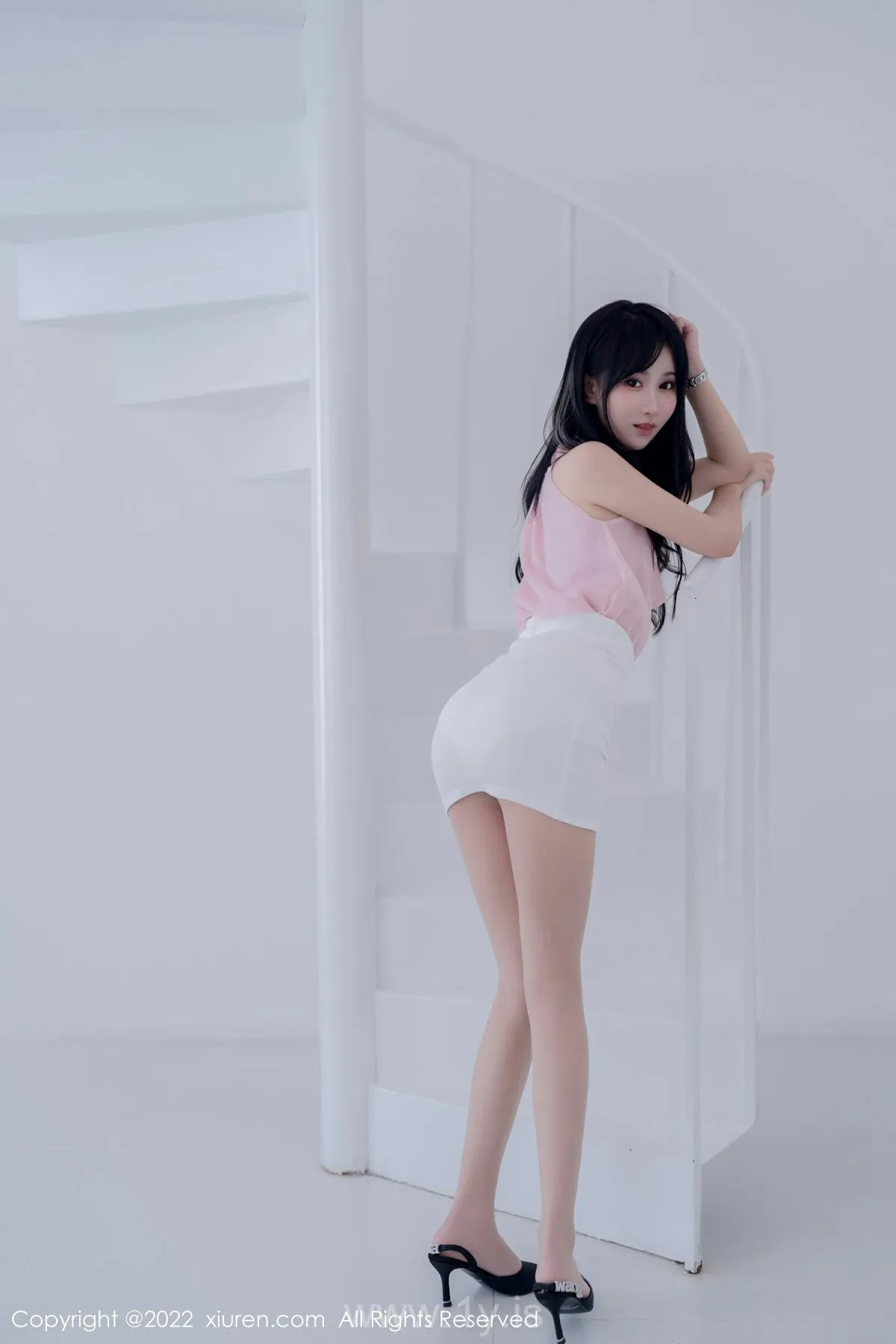 XIUREN(秀人网) No.5318 Pretty Chinese Chick 小果冻儿