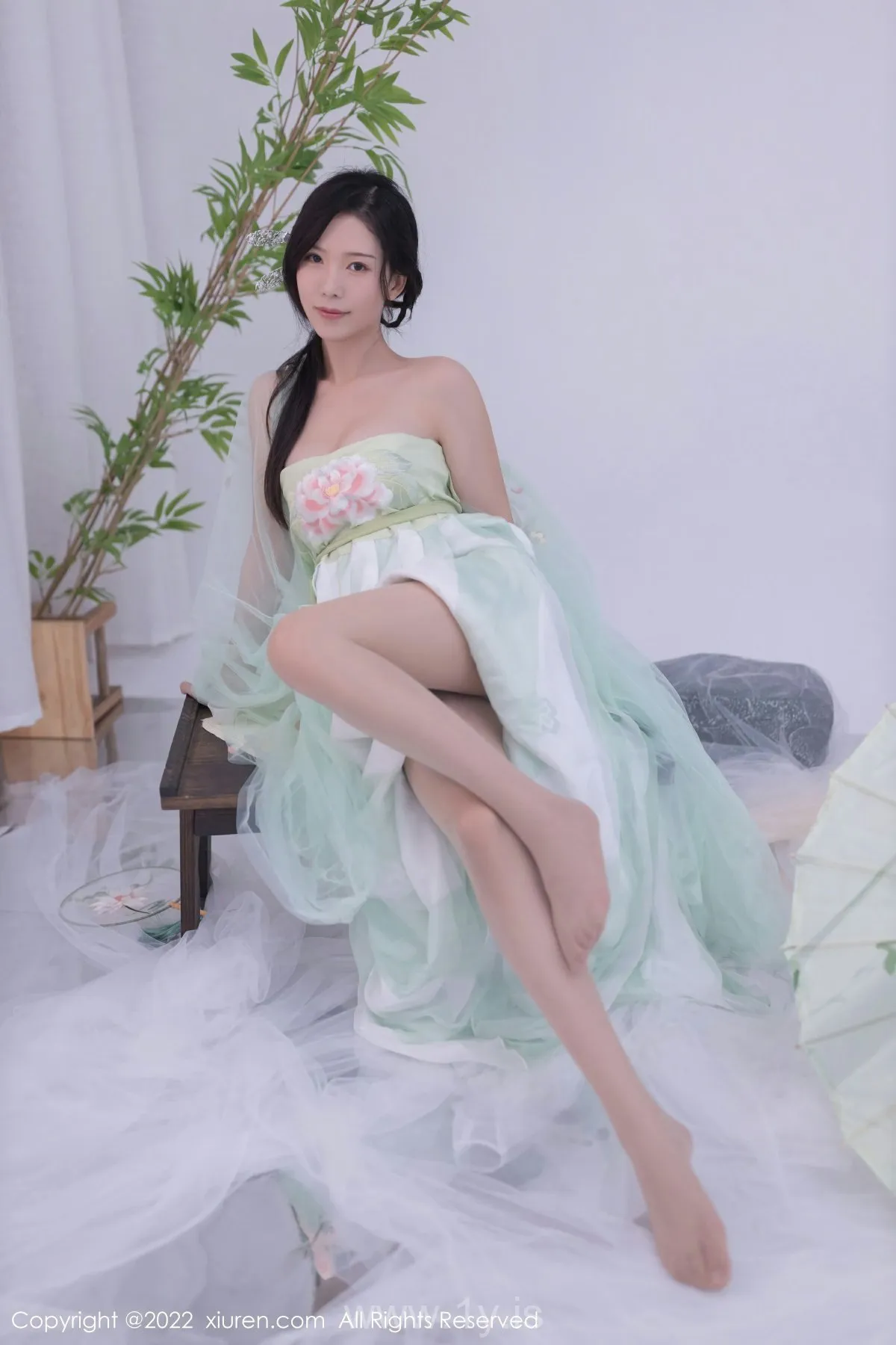 XIUREN(秀人网) No.5345 Cute & Charming Asian Goddess 利世