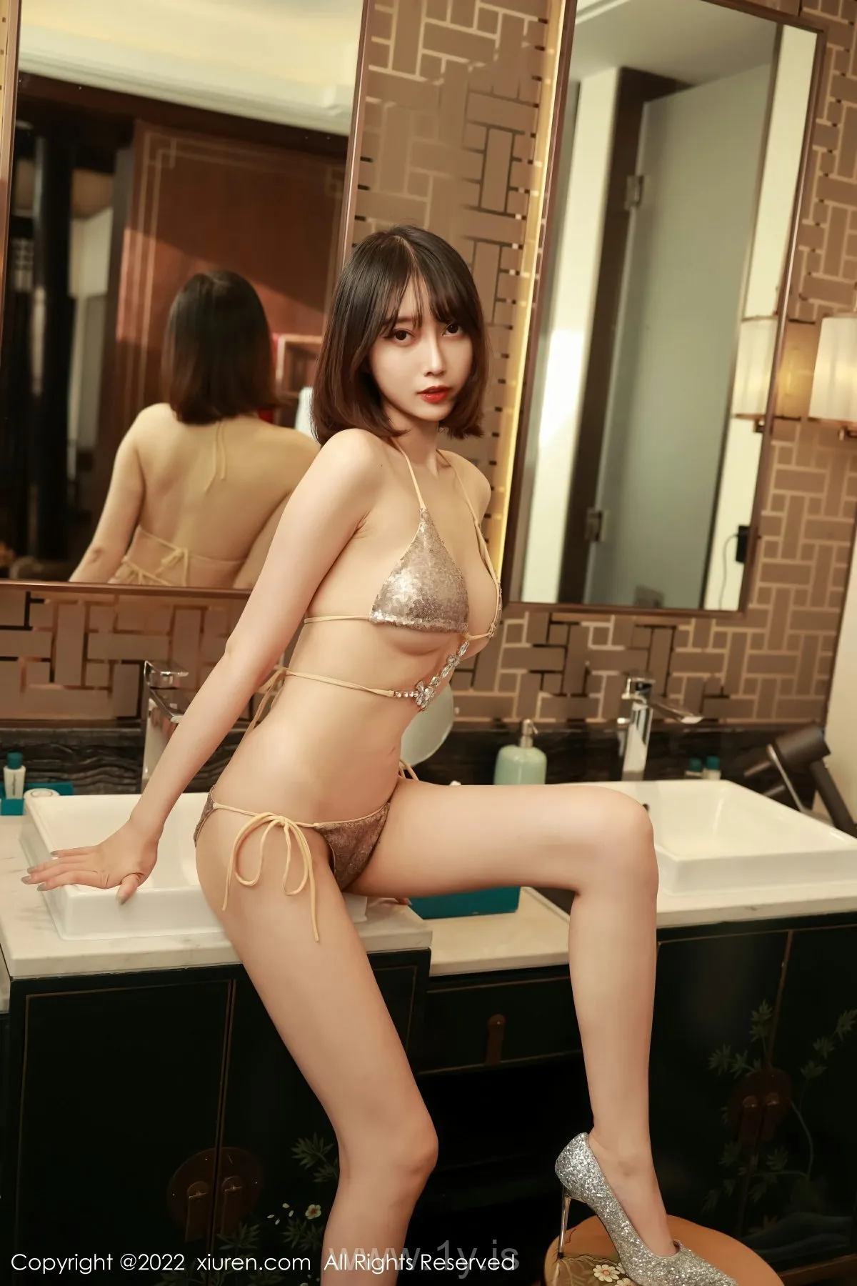 XIUREN(秀人网) No.5356 Charming & Lovely Asian Goddess 玥儿玥er