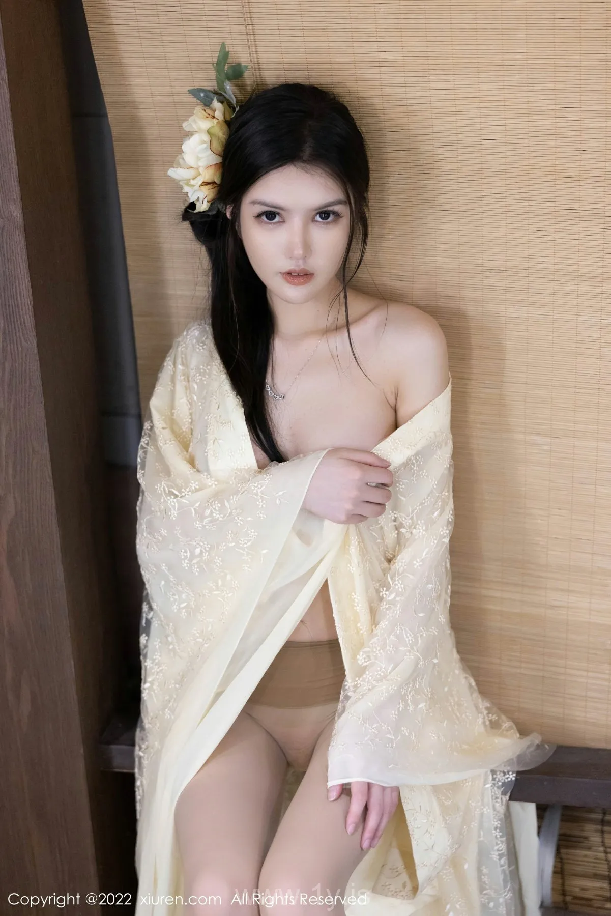 XIUREN(秀人网) No.5387 Refined Asian Goddess 媛媛酱belle