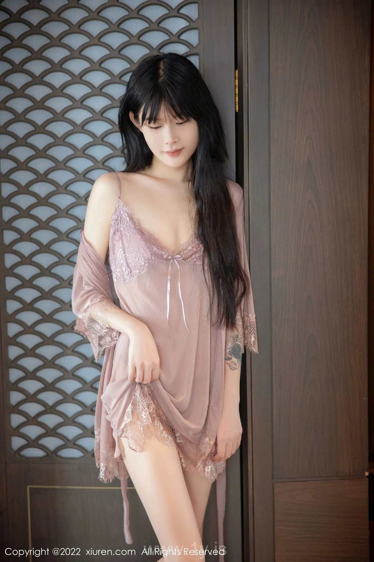 XIUREN(秀人网) No.5408 Trendy Asian Homebody Girl 77qiqi