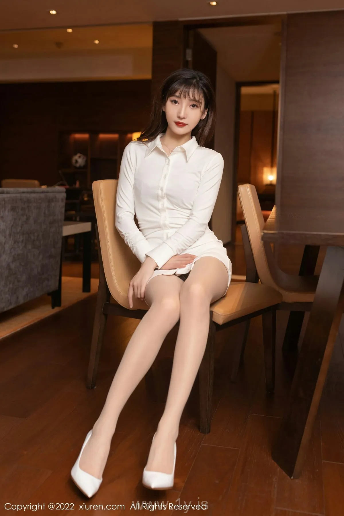 XIUREN(秀人网) No.5425 Pretty Asian Girl 陆萱萱