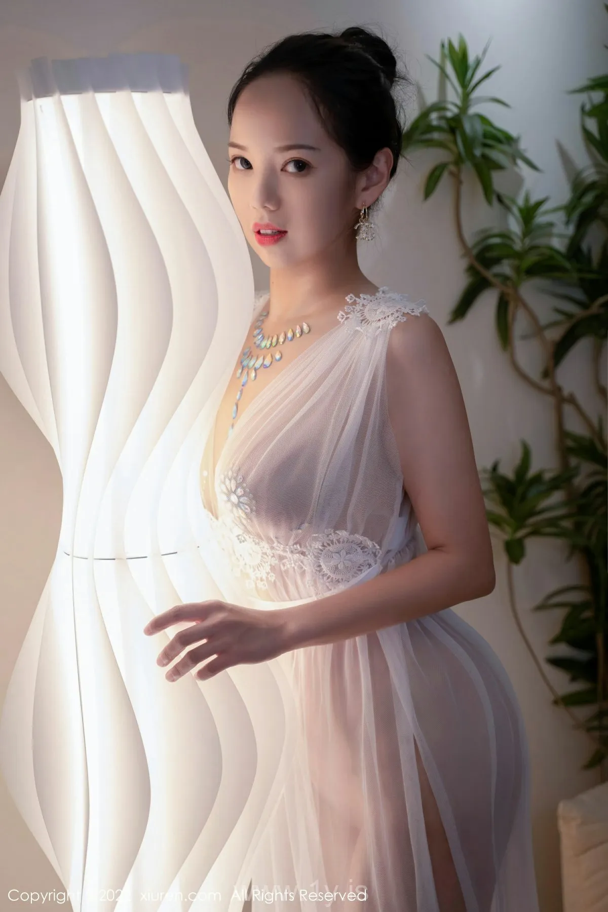 XIUREN(秀人网) No.5434 Extraordinary & Slender Chinese Homebody Girl 大美妞儿