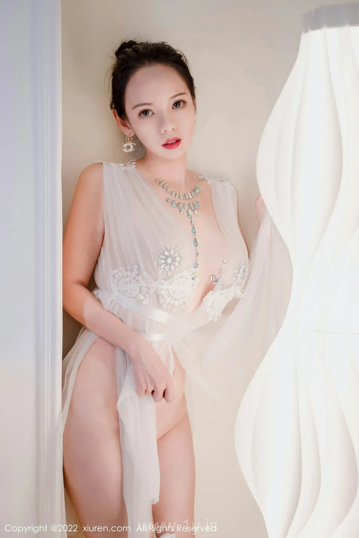 XIUREN(秀人网) No.5434 Extraordinary & Slender Chinese Homebody Girl 大美妞儿