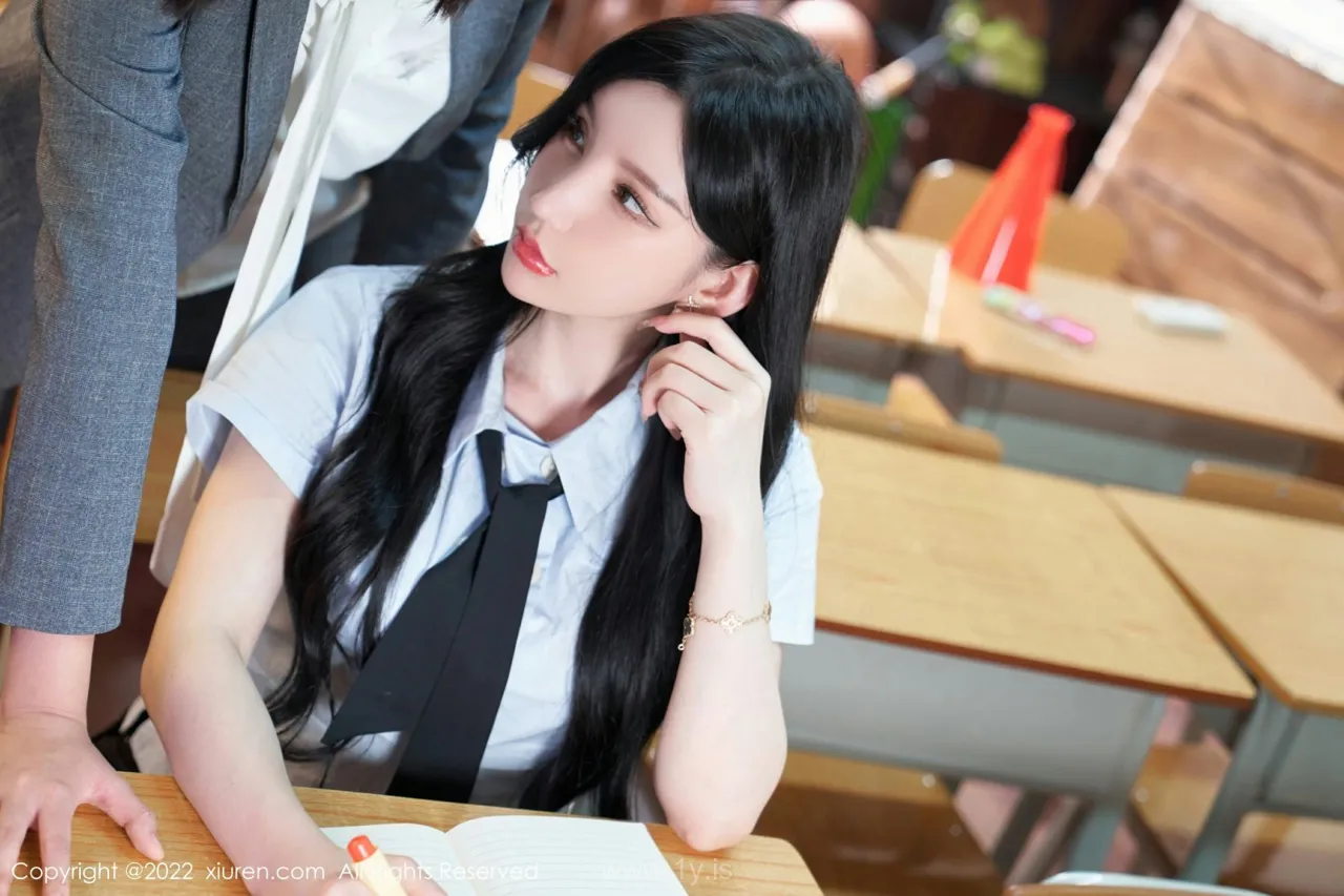 XIUREN(秀人网) No.5452 Pretty Asian Homebody Girl 周于希Sally