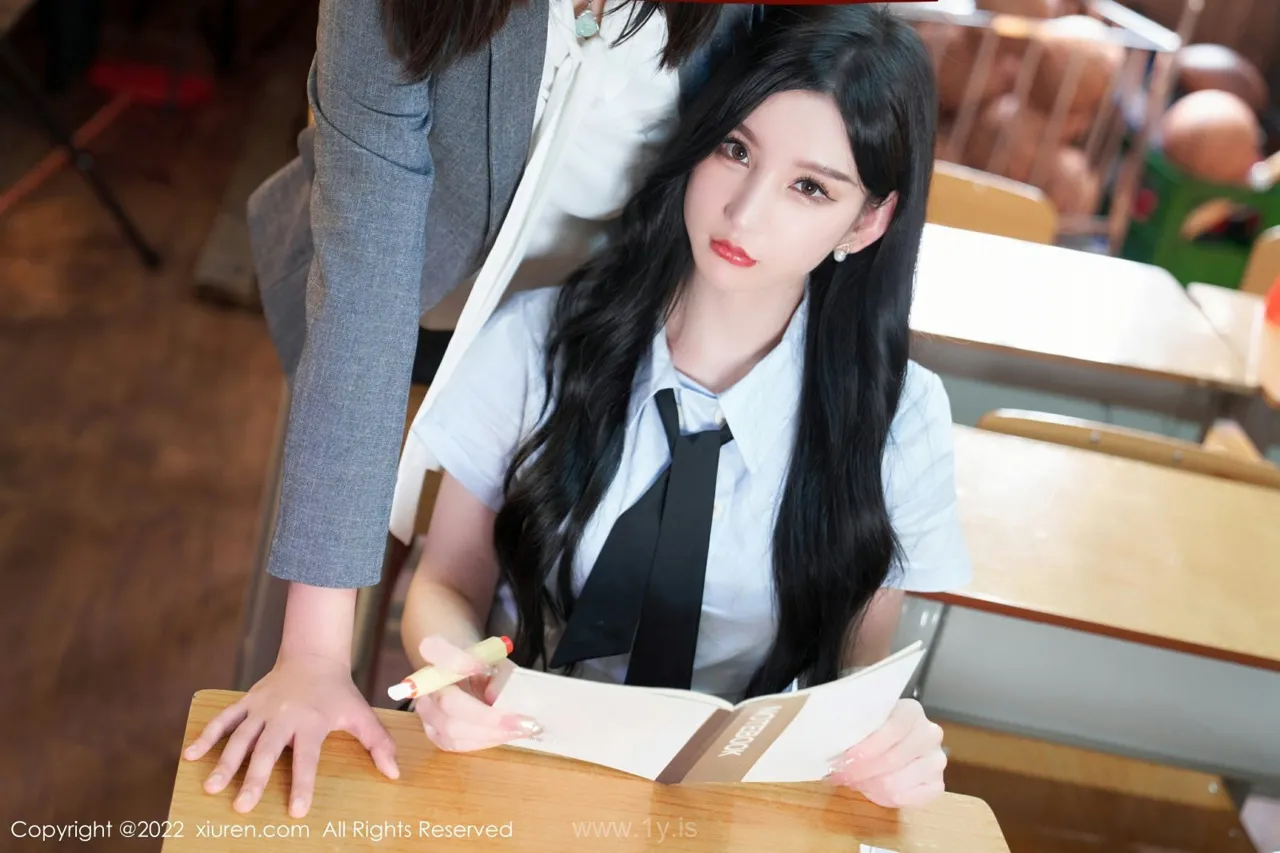 XIUREN(秀人网) No.5452 Pretty Asian Homebody Girl 周于希Sally