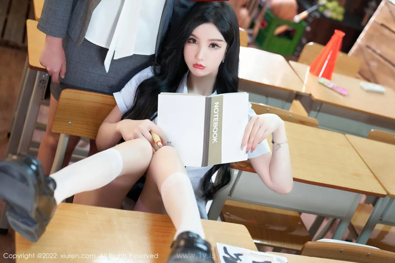 XIUREN(秀人网) No.5452 Pretty Asian Homebody Girl 周于希Sally