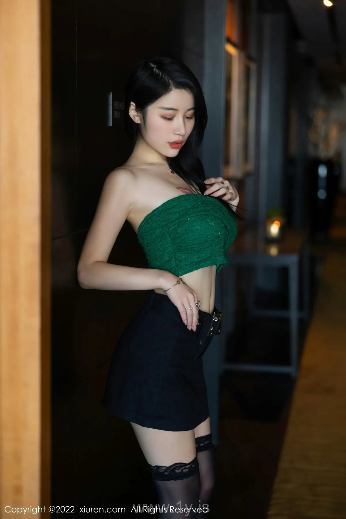 XIUREN(秀人网) No.5455 Stylish Chinese Mature Princess 美七Mia