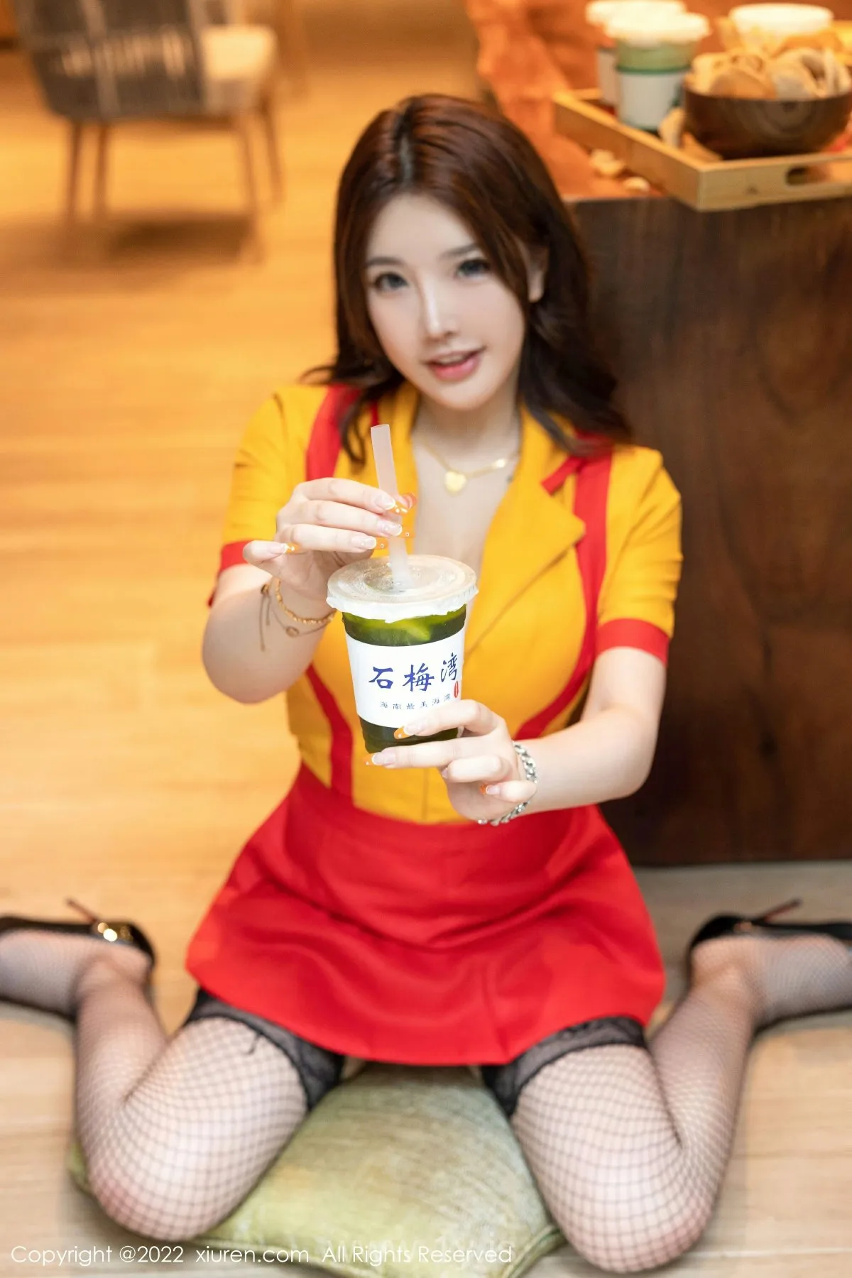 XIUREN(秀人网) No.5509 Stunning & Gorgeous Asian Girl 小海臀Rena