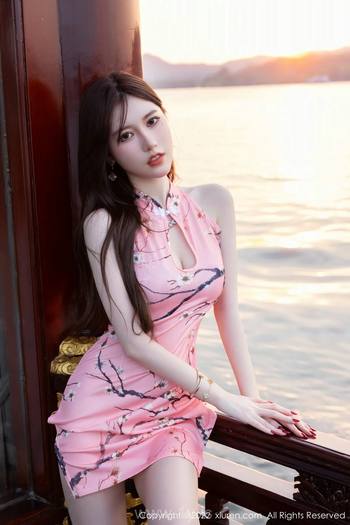 XIUREN(秀人网) No.5515 Delightful & Gorgeous Chinese Jade 美桃酱