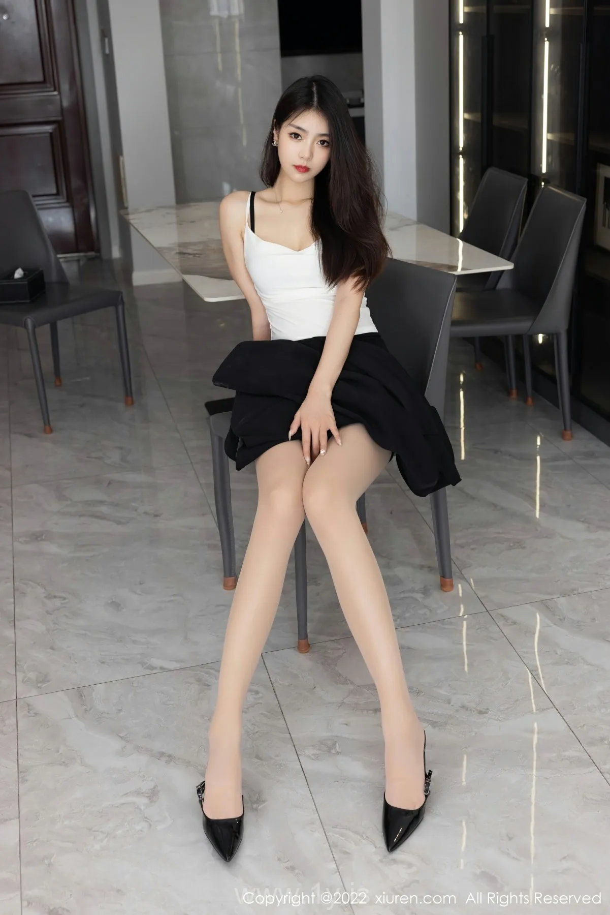 XIUREN(秀人网) No.5530 Stylish Chinese Homebody Girl 可樂Vicky