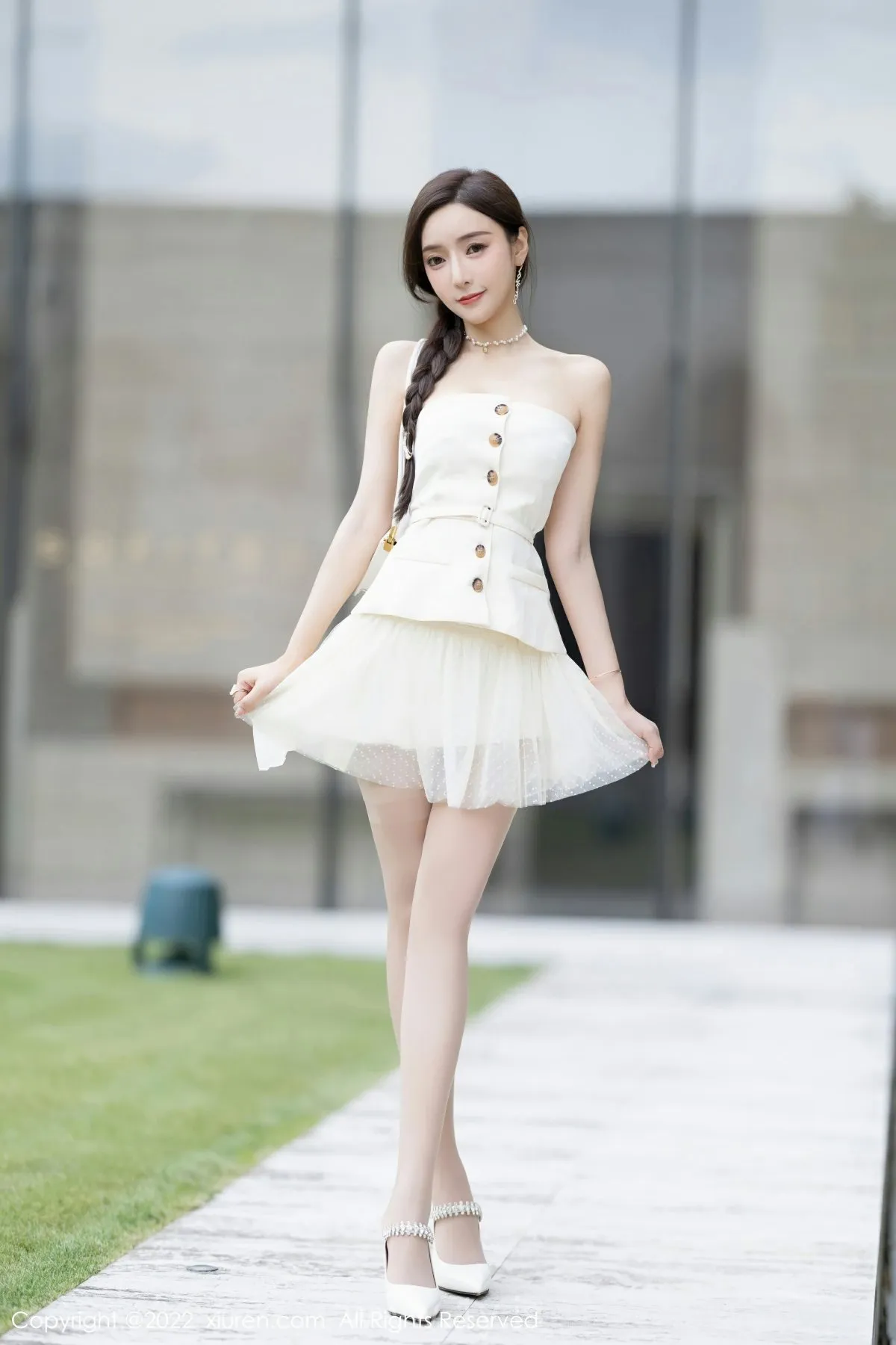 XIUREN(秀人网) No.5539 Fancy & Trendy Asian Babe 王馨瑶yanni