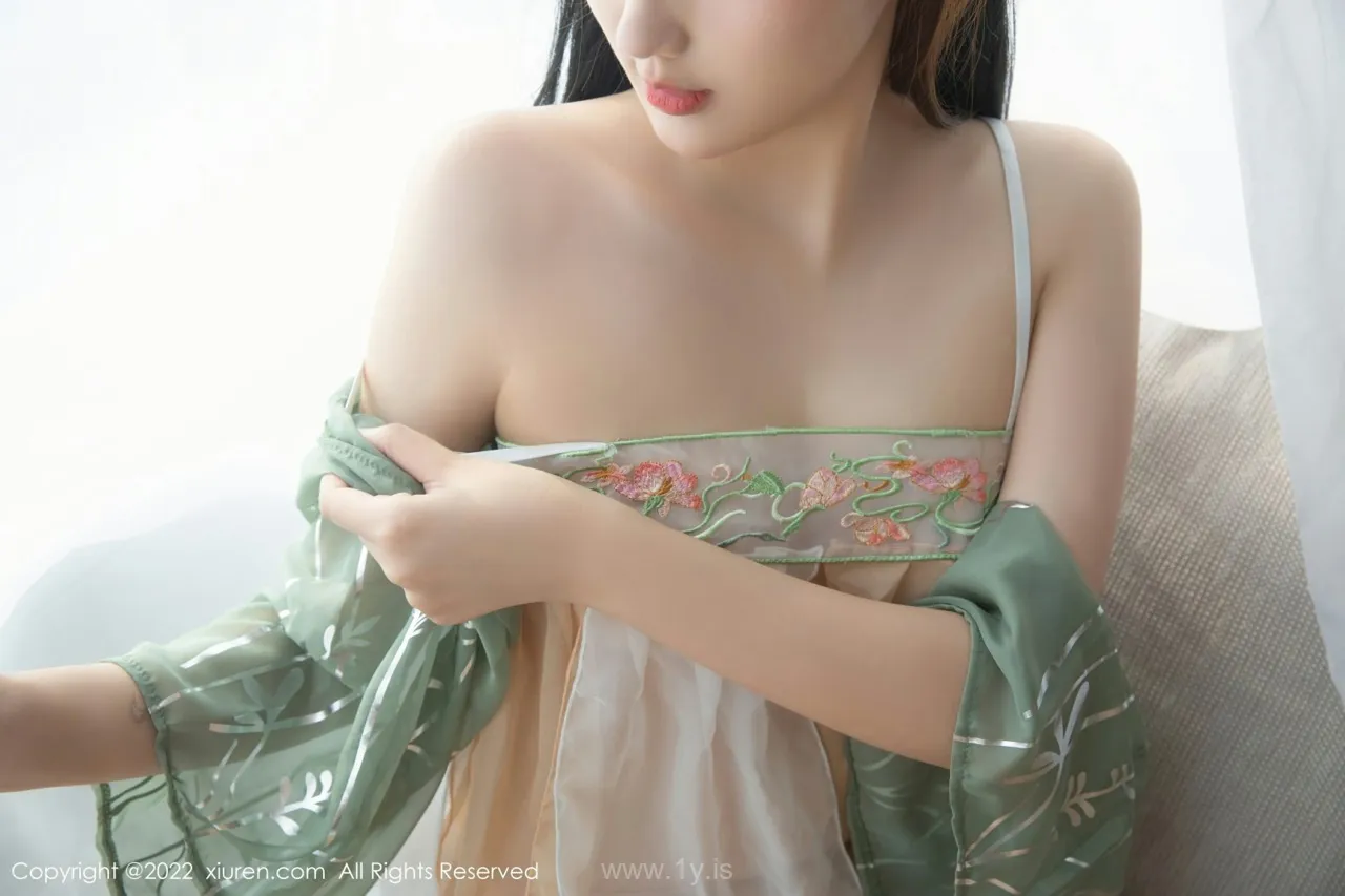 XIUREN(秀人网) No.5556 Beautiful Chinese Girl 江真真