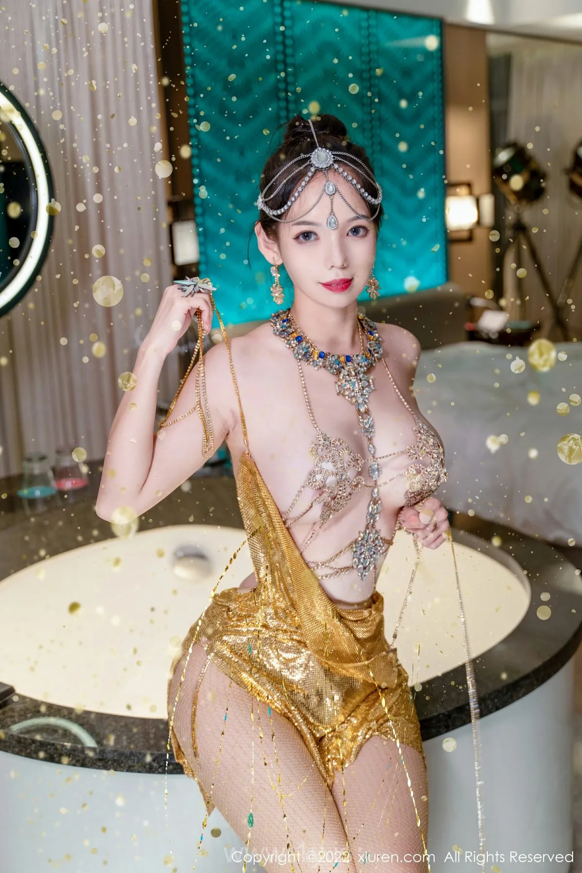 XIUREN(秀人网) No.5559 Exquisite & Lively Chinese Girl 大美妞儿