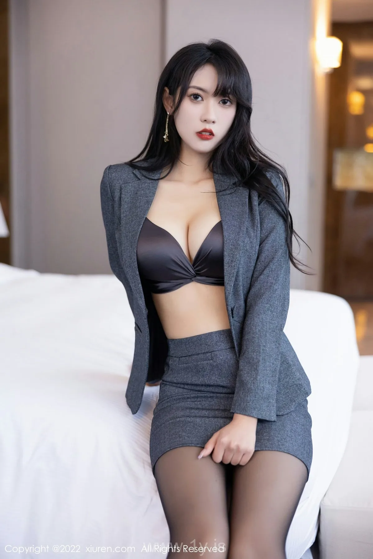 XIUREN(秀人网) No.5575 Hot & Trendy Asian Goddess 林子遥