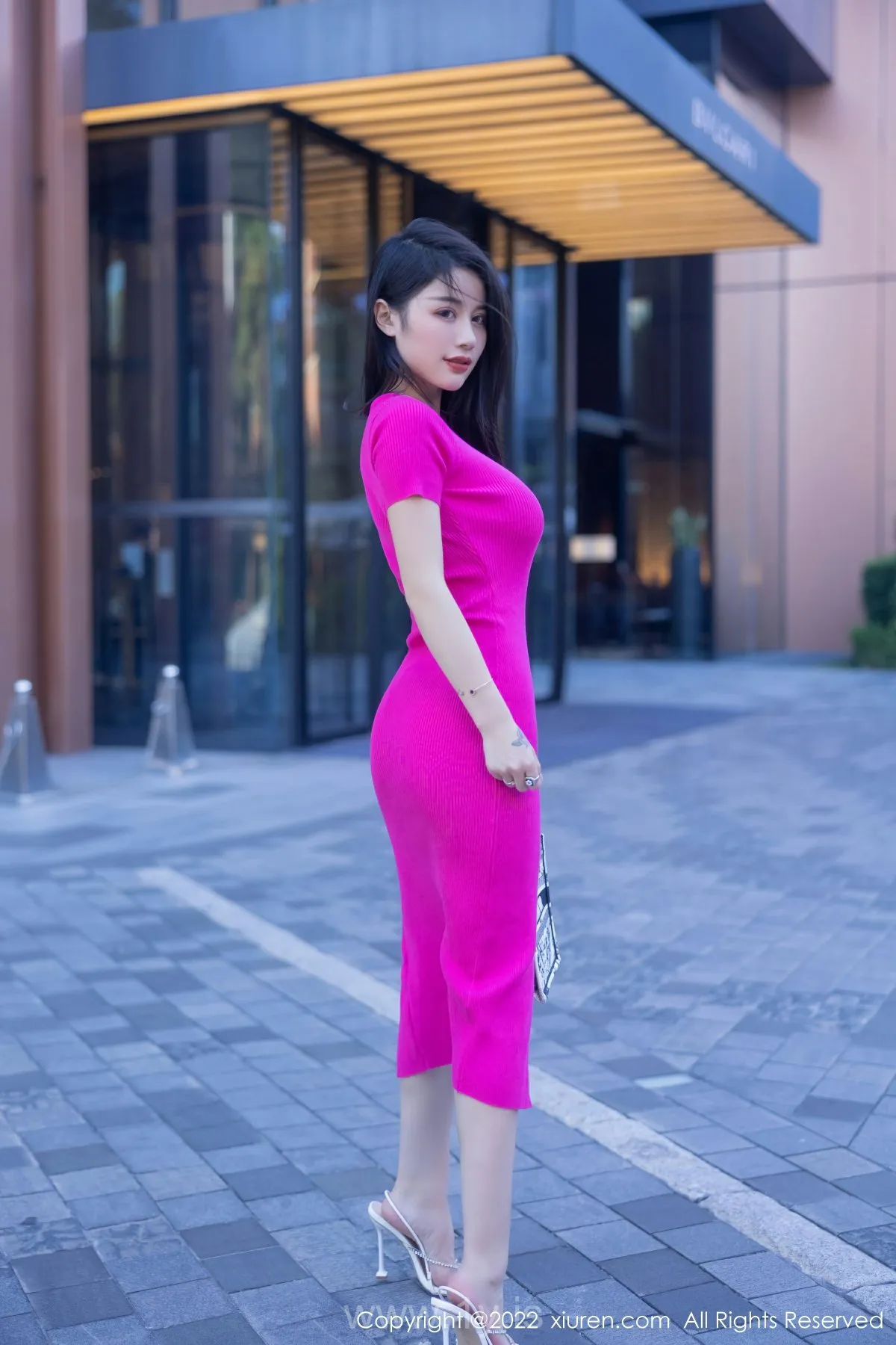 XIUREN(秀人网) No.5582 Trendy & Well-developed Asian Girl 美七Mia