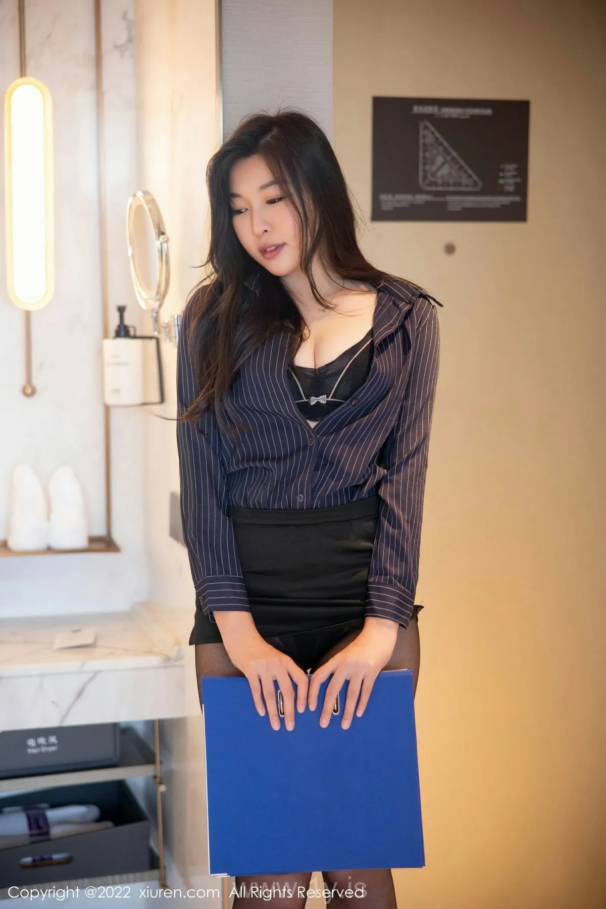 XIUREN(秀人网) No.5604 Stylish & Quiet Asian Teen 卡卡酱