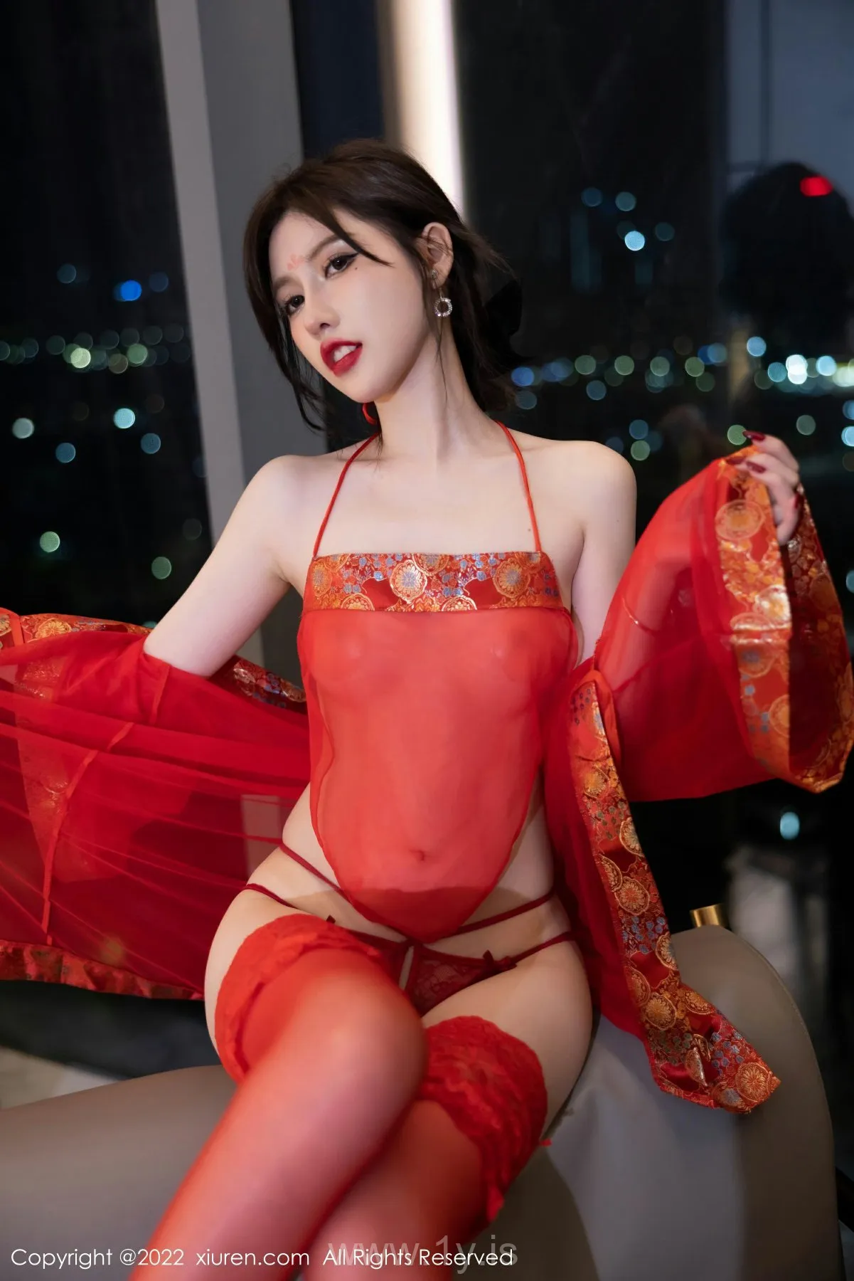 XIUREN(秀人网) No.5619 Lovely & Gorgeous Asian Peri 美桃酱