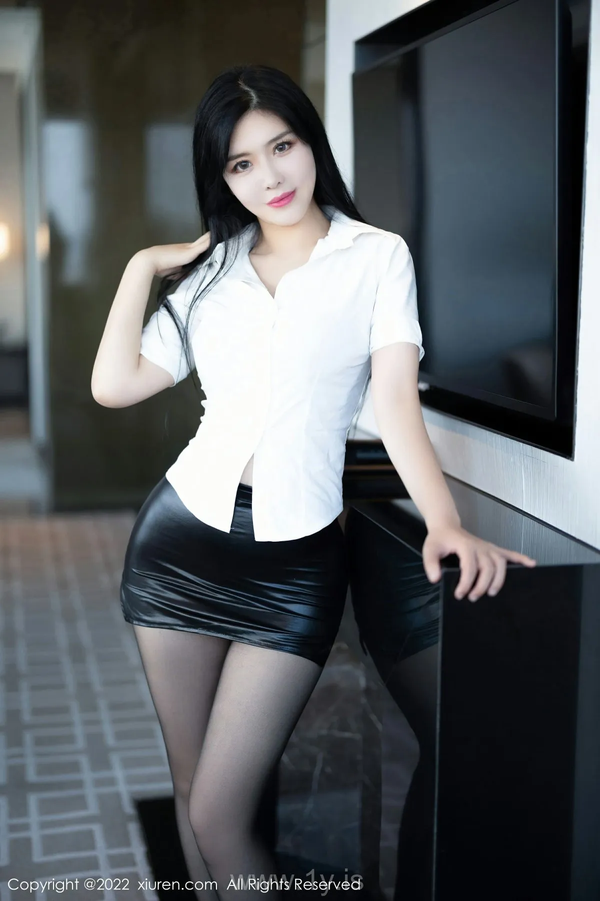 XIUREN(秀人网) No.5635 Decent & Pretty Asian Women 刘钰儿