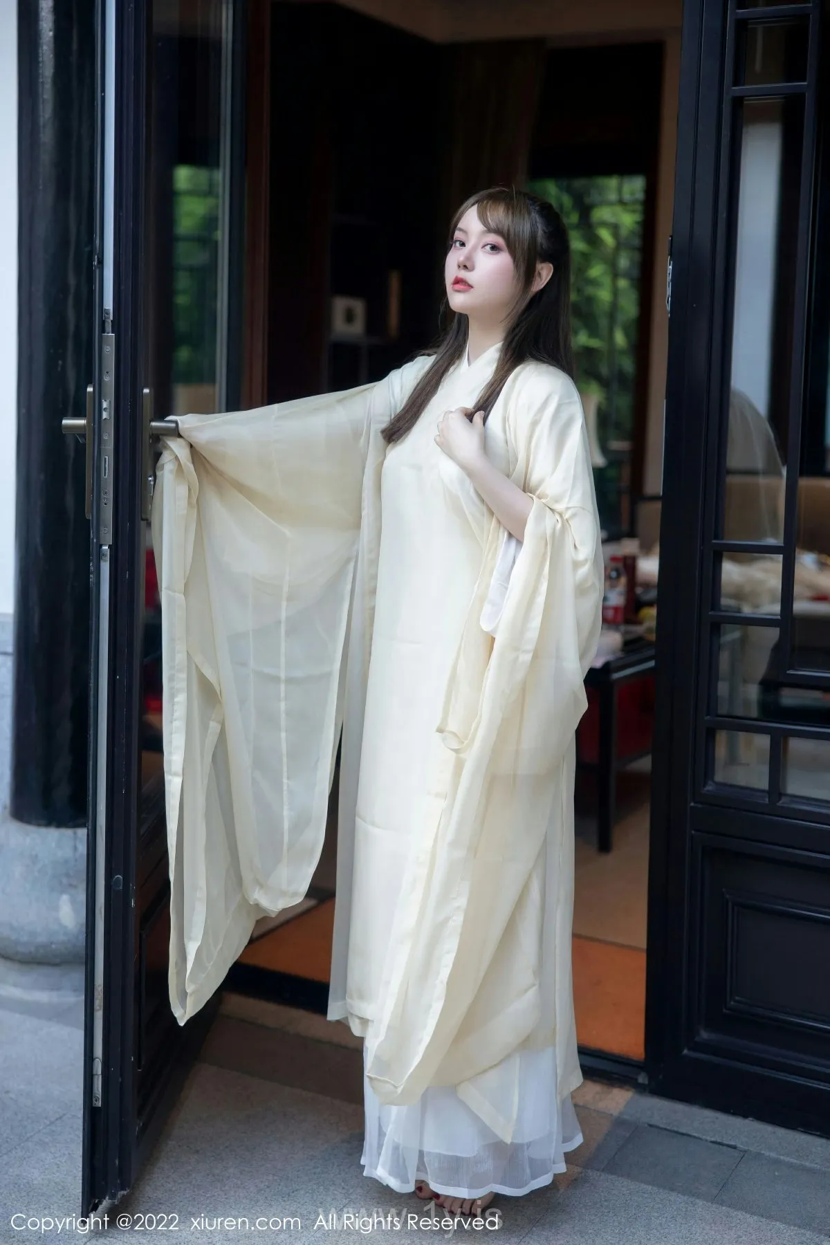 XIUREN(秀人网) No.5653 Good-looking & Charming Asian Women 豆瓣酱