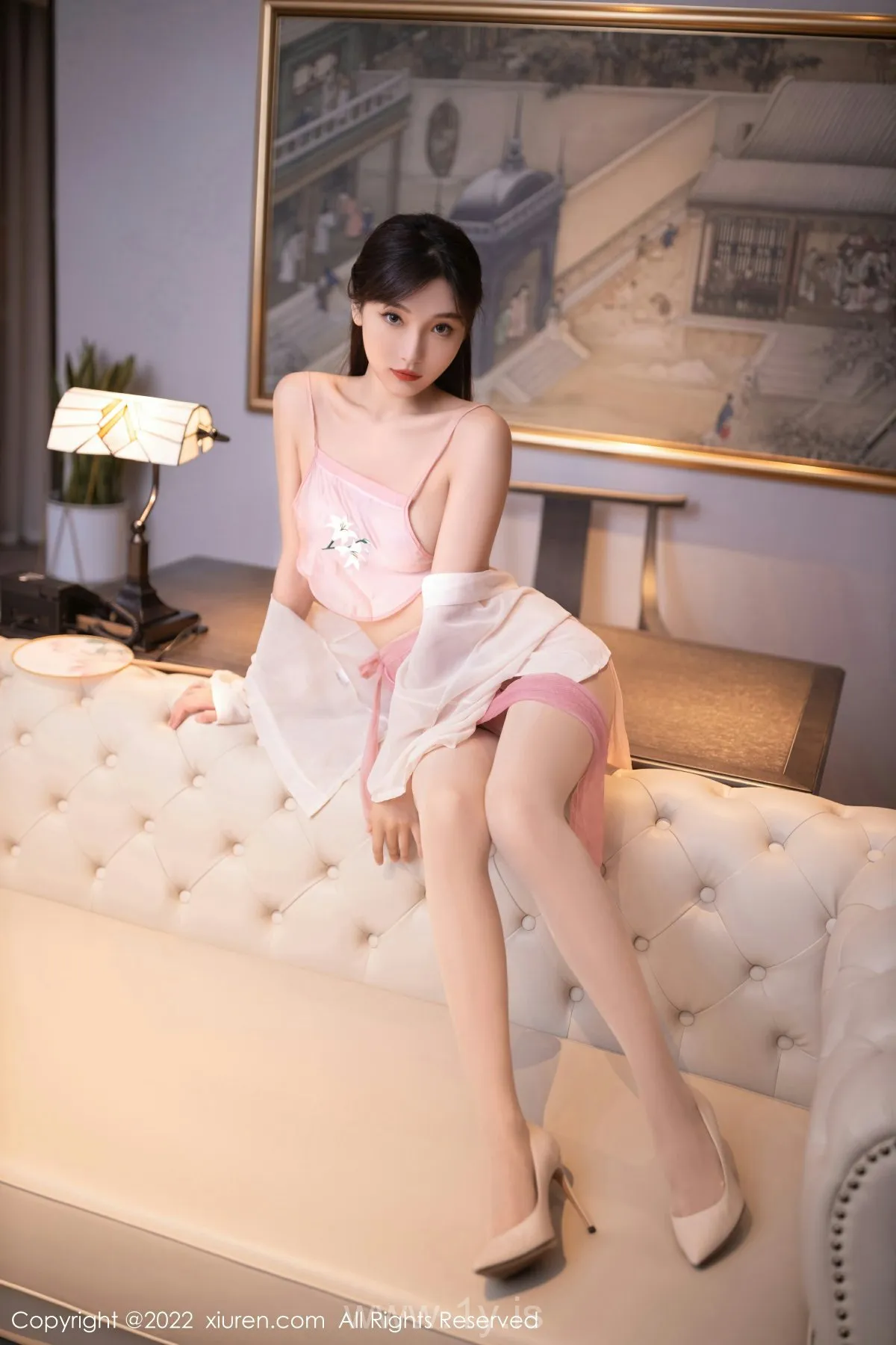 XIUREN(秀人网) No.5666 Adorable & Well Done Asian Mature Princess 陆萱萱