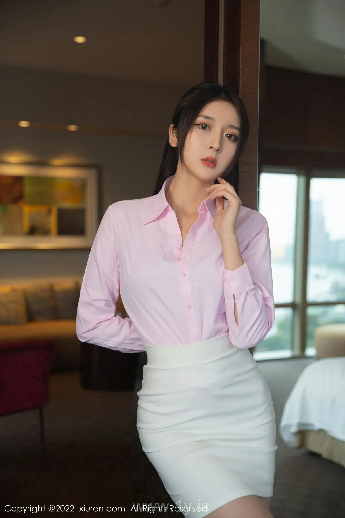 XIUREN(秀人网) No.5667 Classy Asian Chick 夏甜甜