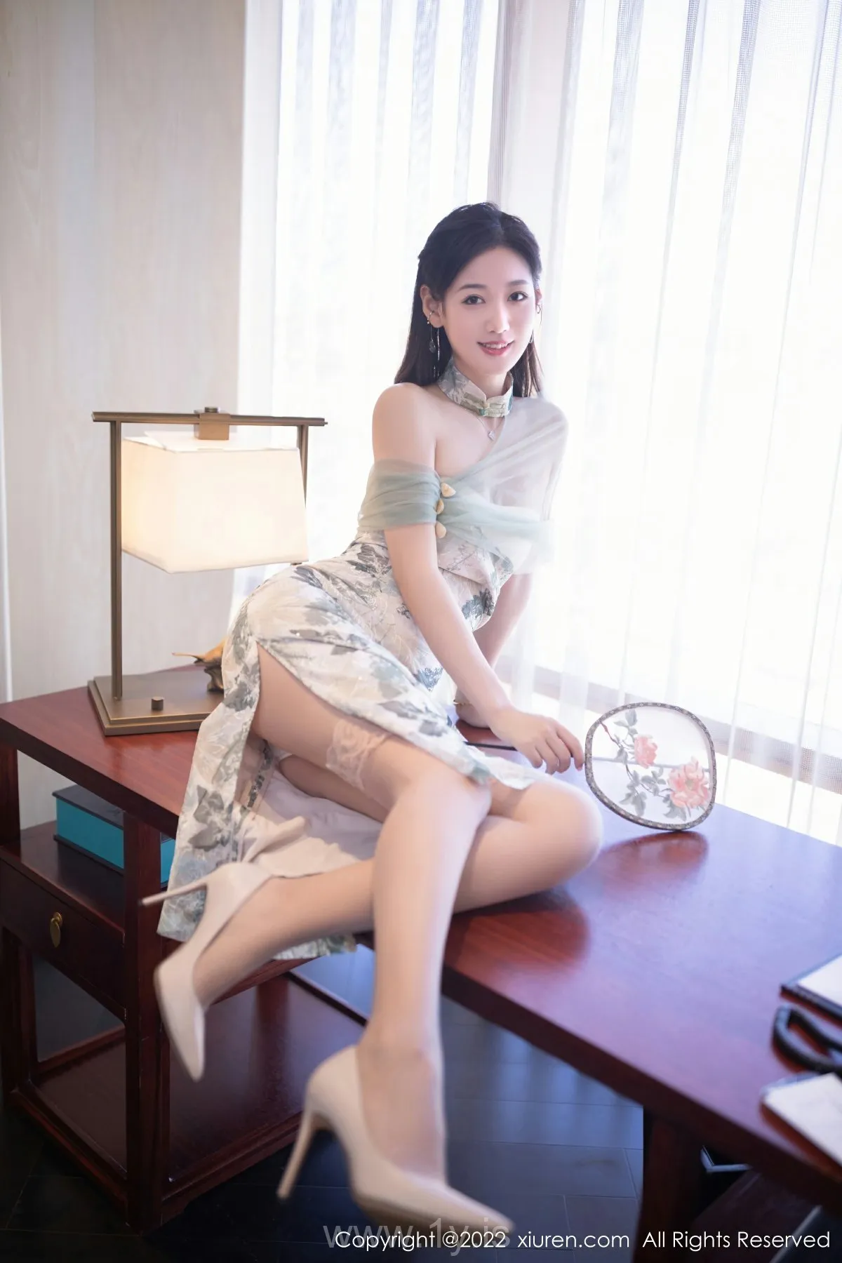 XIUREN(秀人网) No.5680 Classy Asian Homebody Girl 唐安琪