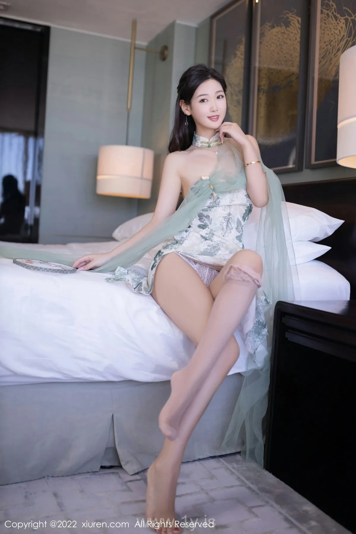 XIUREN(秀人网) No.5680 Classy Asian Homebody Girl 唐安琪