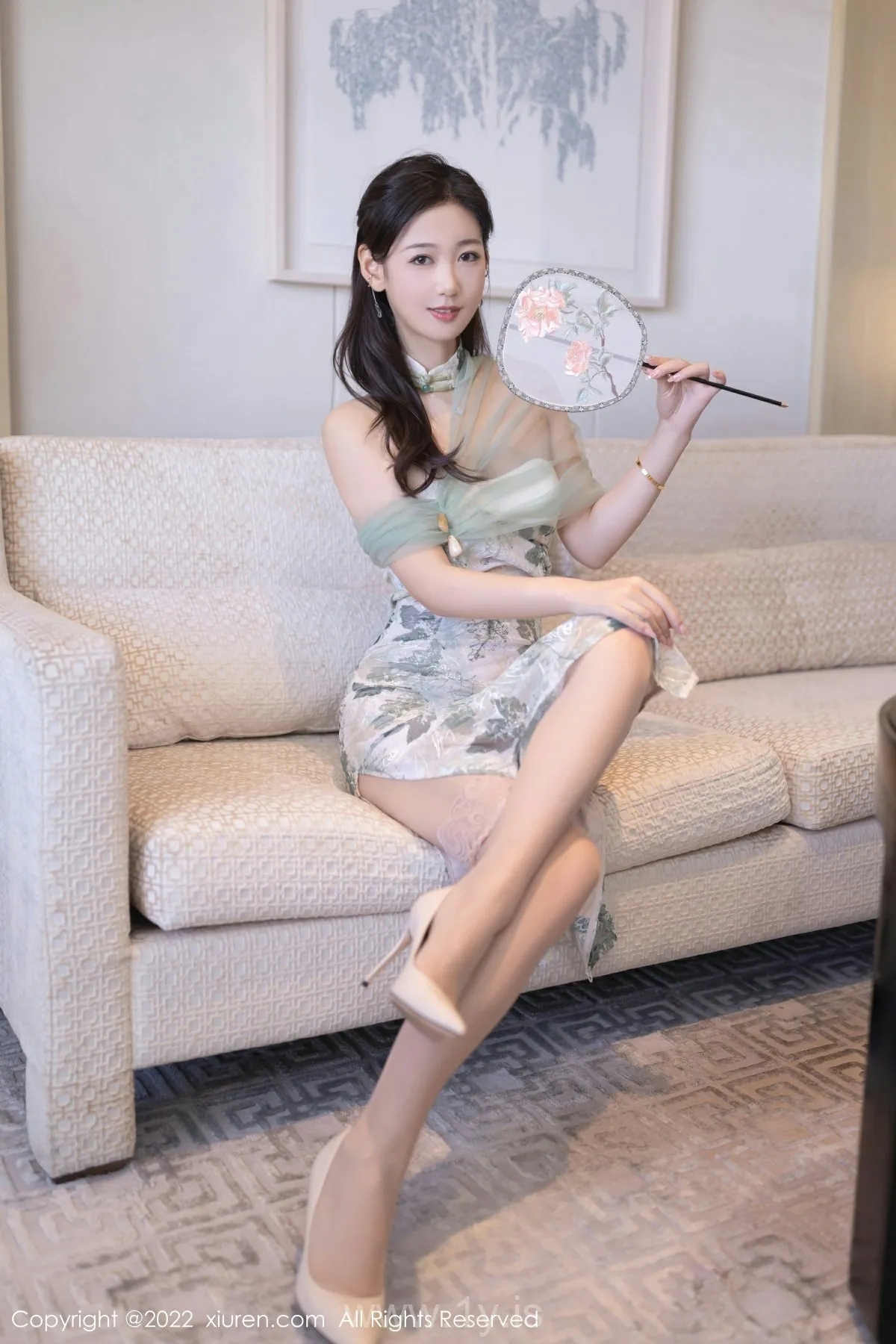 XIUREN(秀人网) No.5680 Classy Asian Homebody Girl 唐安琪