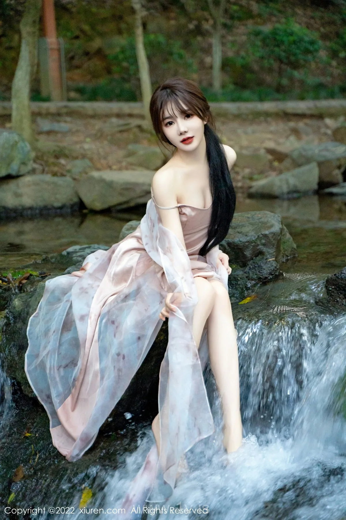 XIUREN(秀人网) No.5690 Nice-looking & Graceful Chinese Women 婠婠么