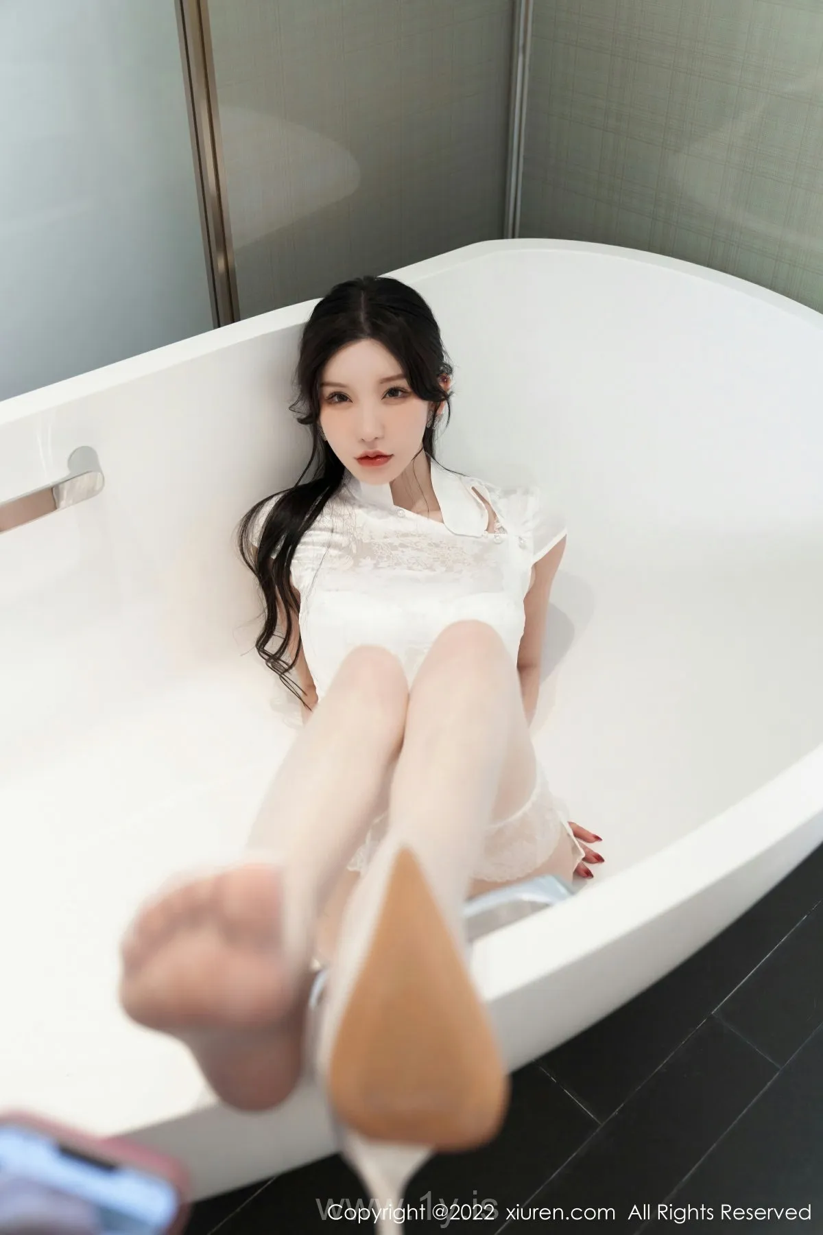 XIUREN(秀人网) No.5701 Attractive & Refined Chinese Homebody Girl 周于希Sally