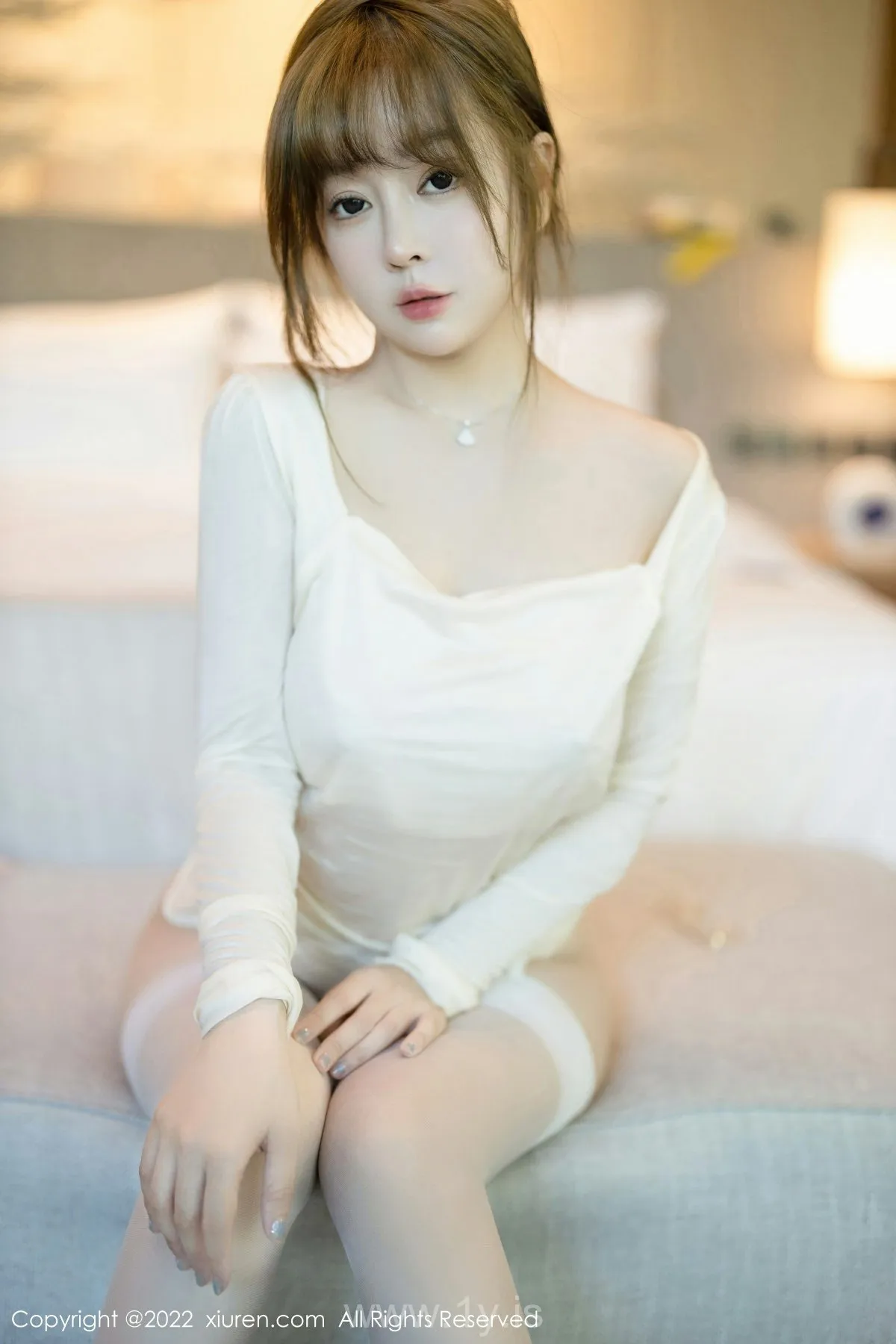 XIUREN(秀人网) No.5712 Good-looking Asian Mature Princess 王雨纯