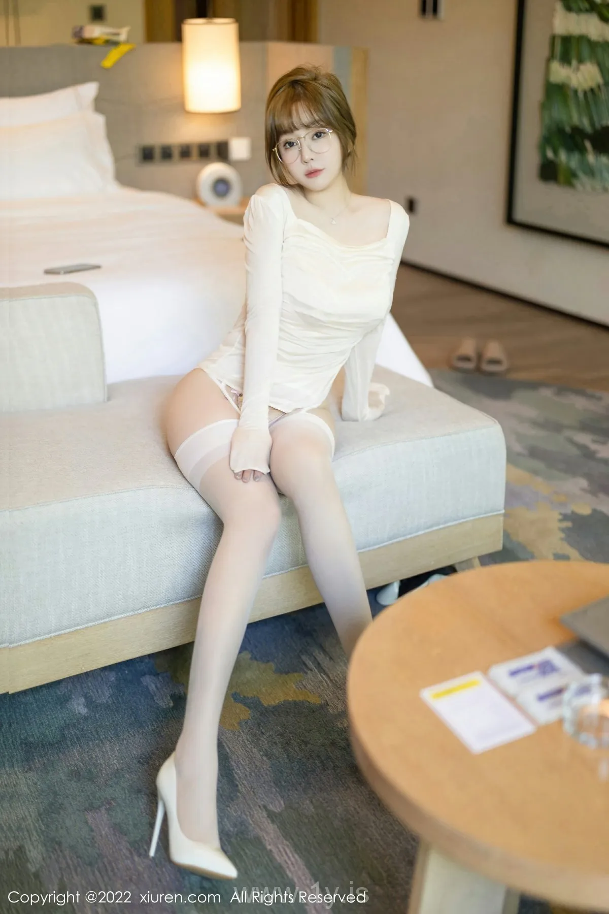 XIUREN(秀人网) No.5712 Good-looking Asian Mature Princess 王雨纯