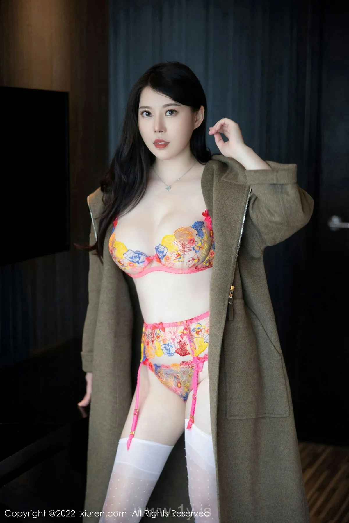 XIUREN(秀人网) No.5723 Attractive & Elegant Asian Teen 白茹雪