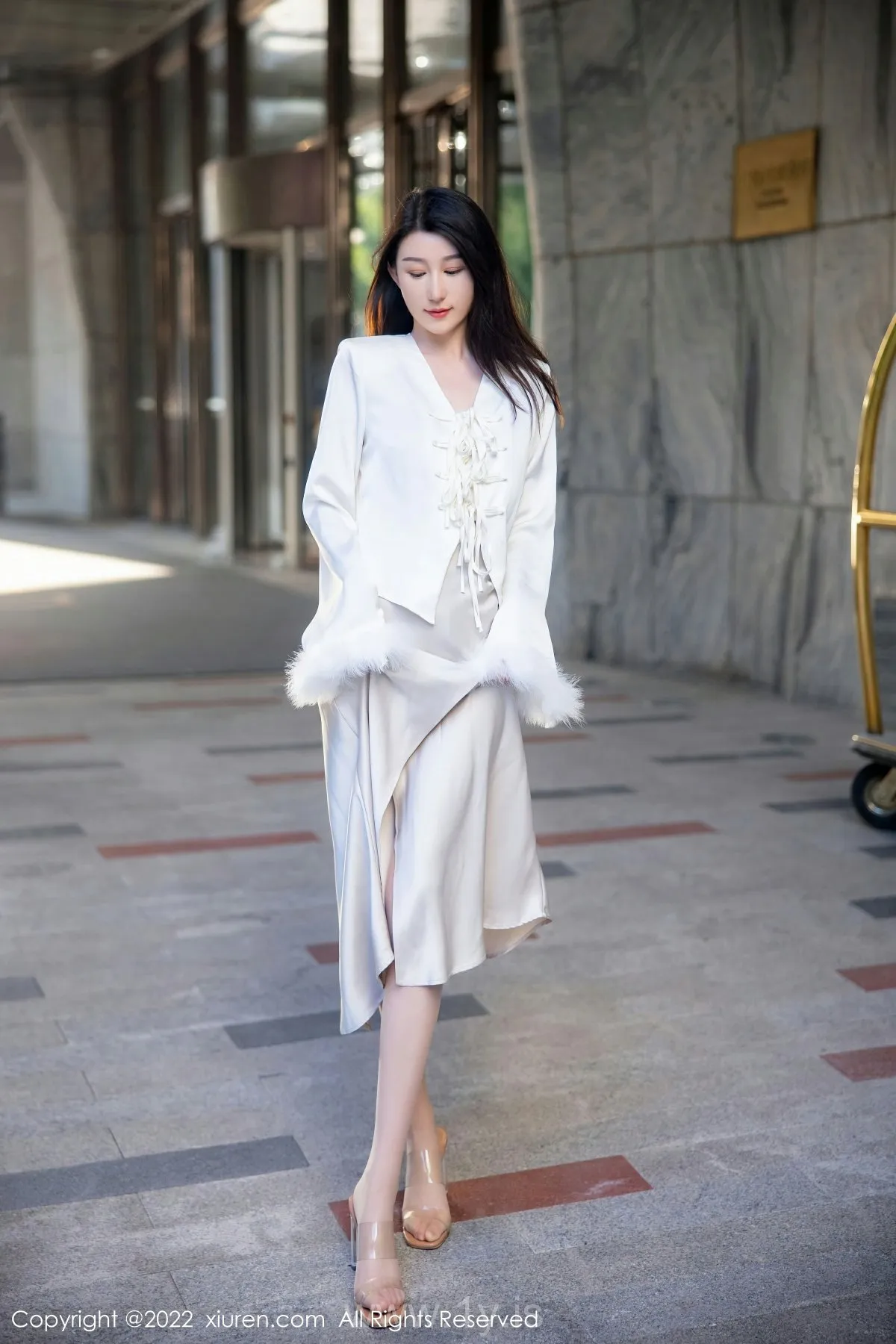 XIUREN(秀人网) No.5734 Graceful & Attractive Asian Teen 薇薇酱