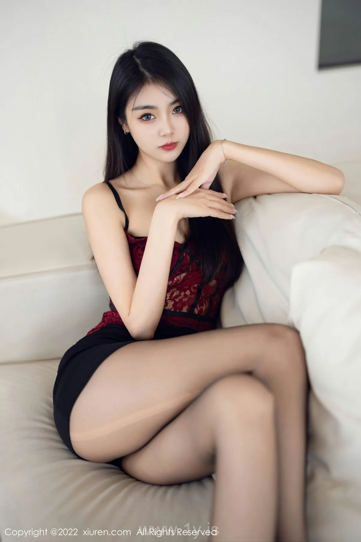 XIUREN(秀人网) No.5769 Classy & Appealing Chinese Peri 可樂Vicky