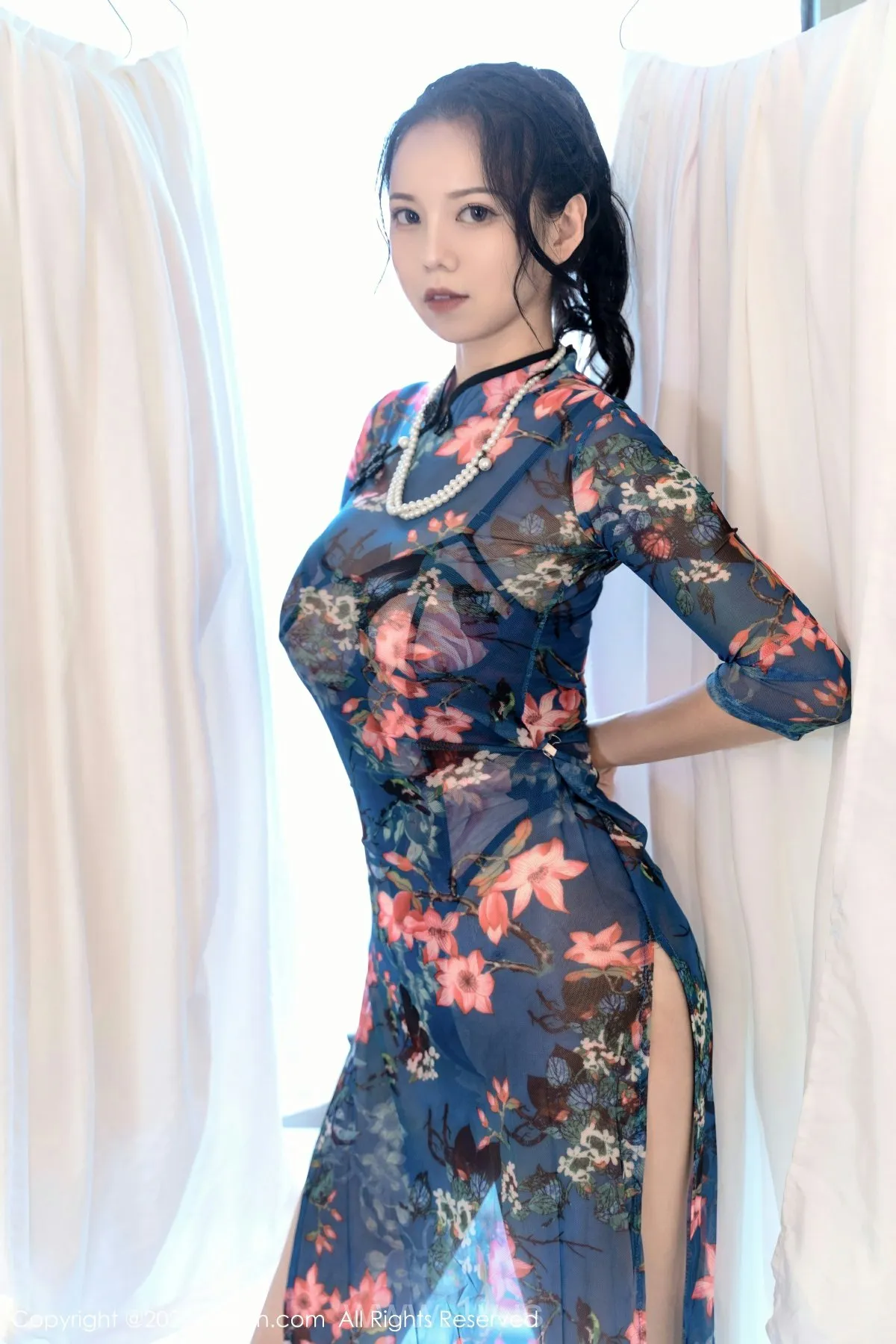 XIUREN(秀人网) No.5819 Well-developed Asian Model 大美妞儿