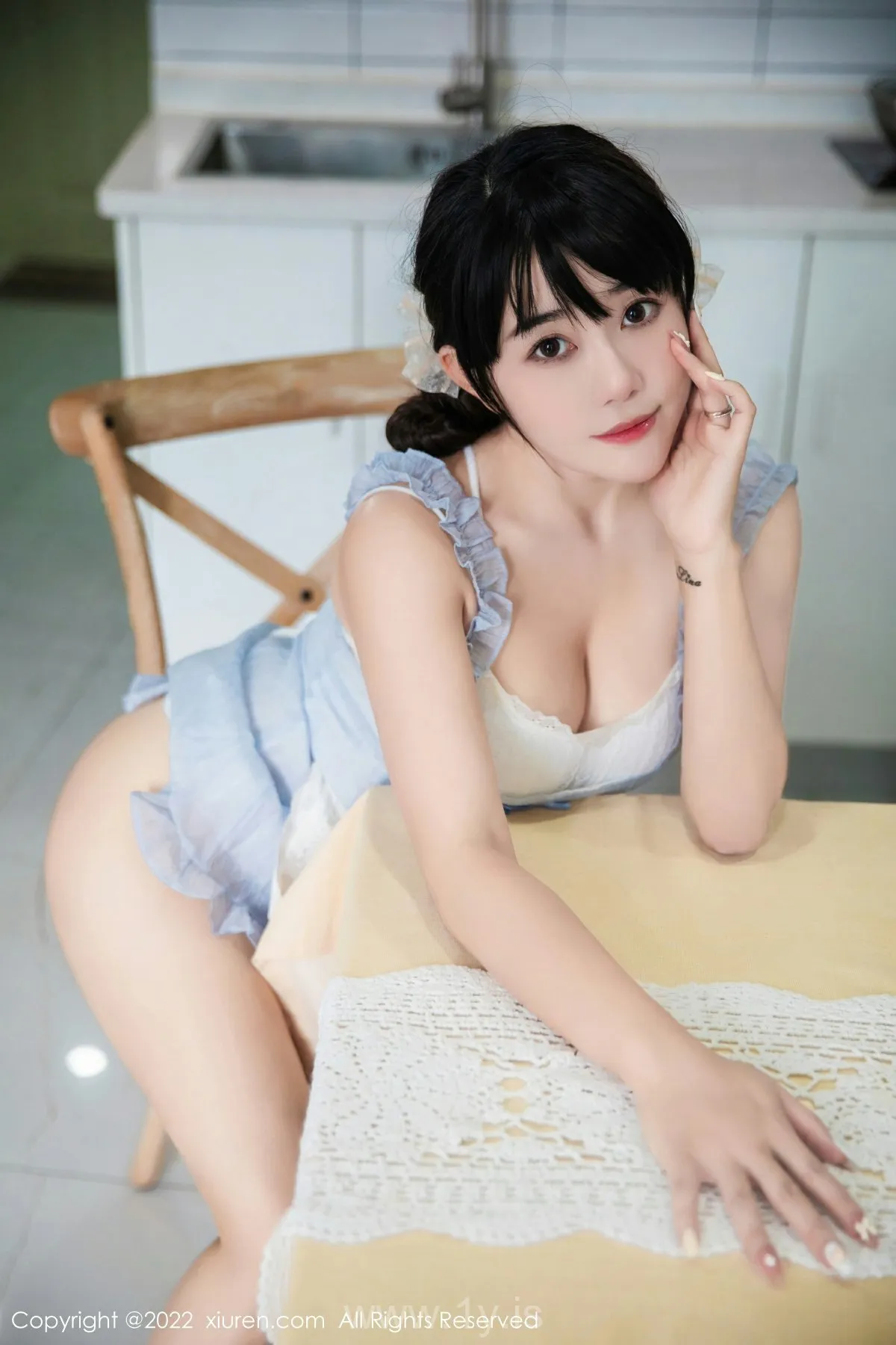 XIUREN(秀人网) No.5834 Classy Chinese Cutie 严利娅Yuliya