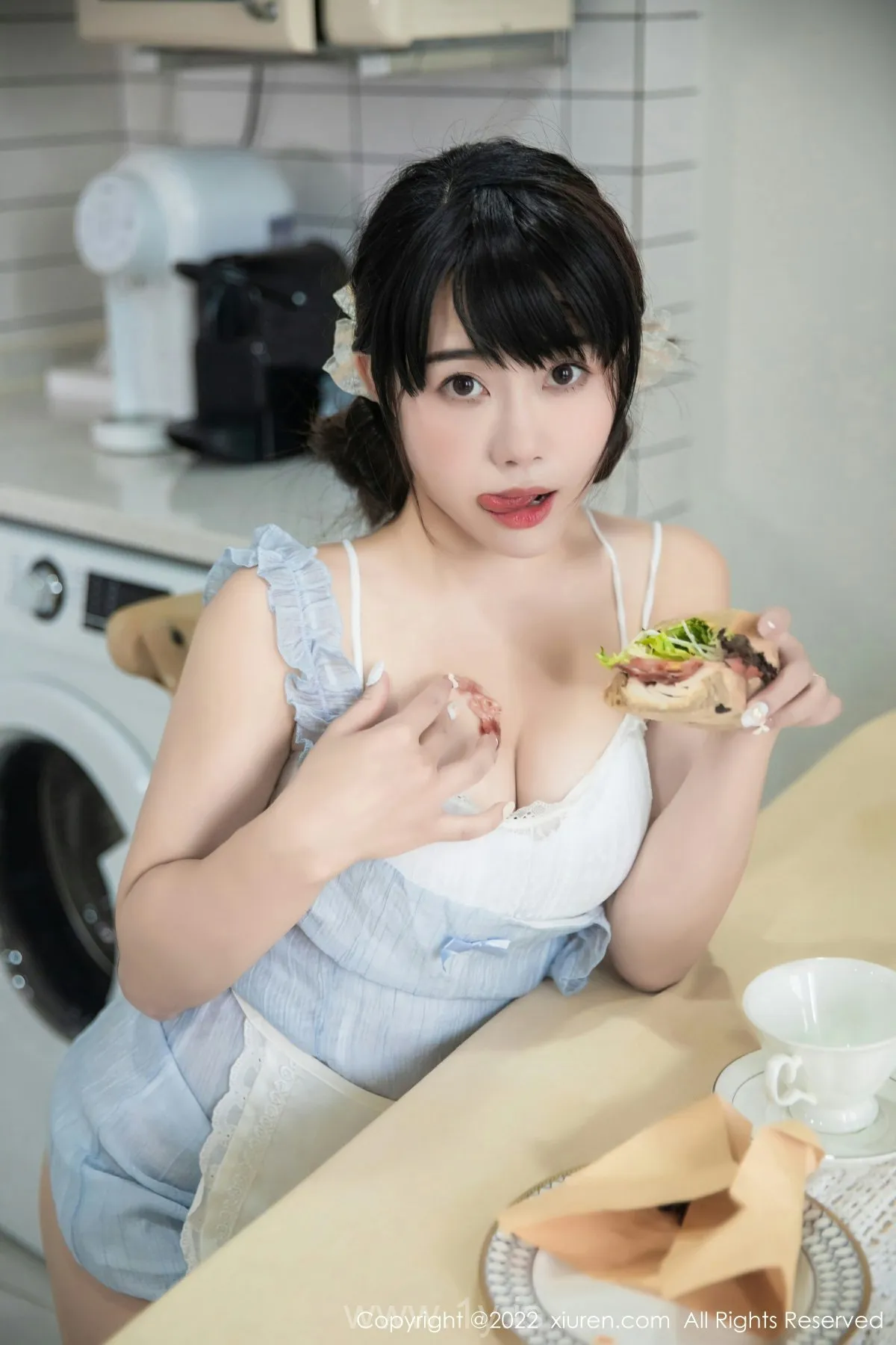 XIUREN(秀人网) No.5834 Classy Chinese Cutie 严利娅Yuliya