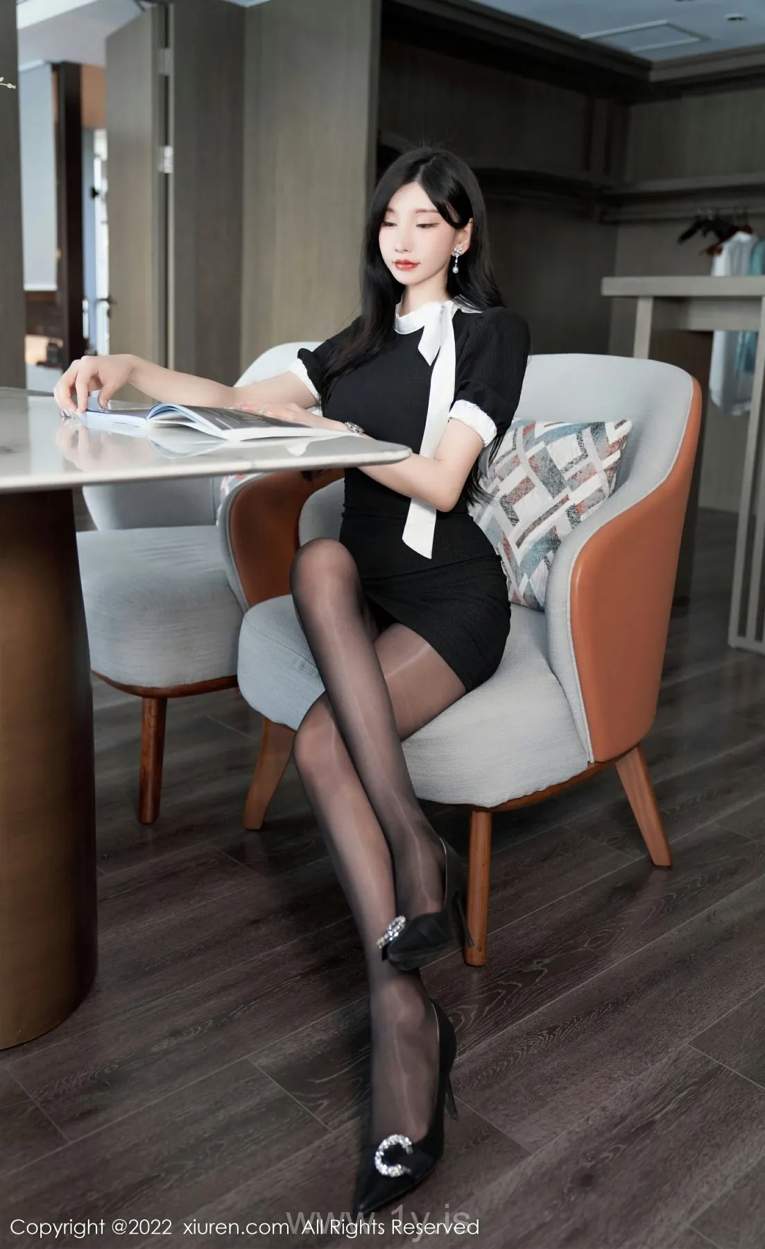 XIUREN(秀人网) No.5848 Lively Chinese Women 周于希Sally