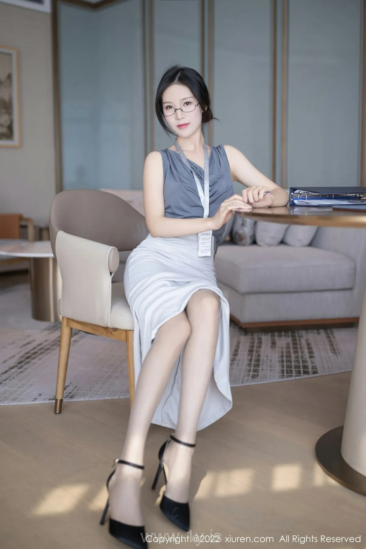 XIUREN(秀人网) No.5900 Slim & Lively Asian Model 利世