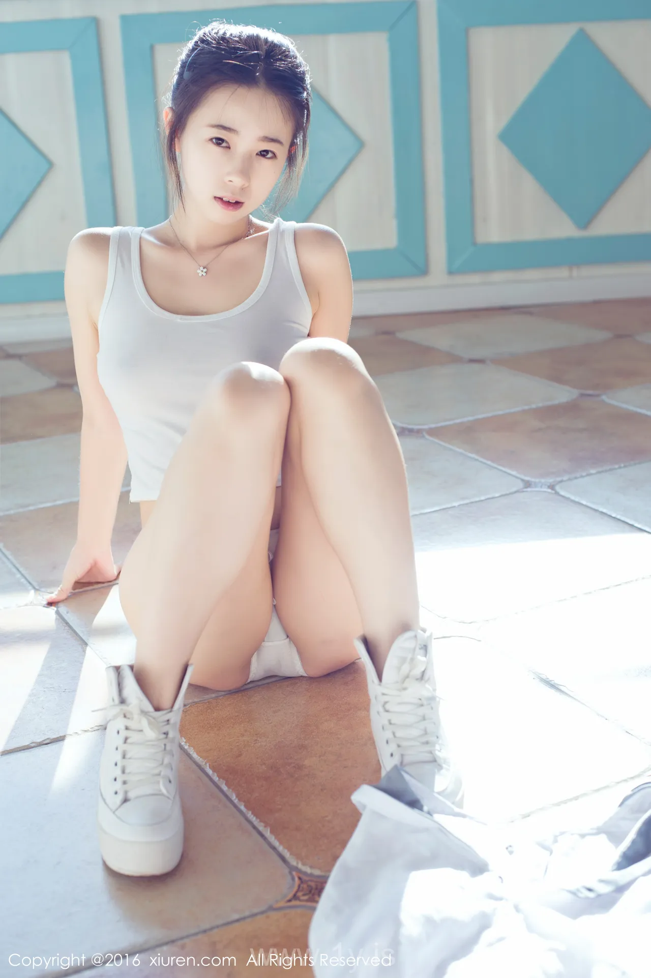 XIUREN(秀人网) NO.616 Lovely & Knockout Asian Cutie 草莓zz