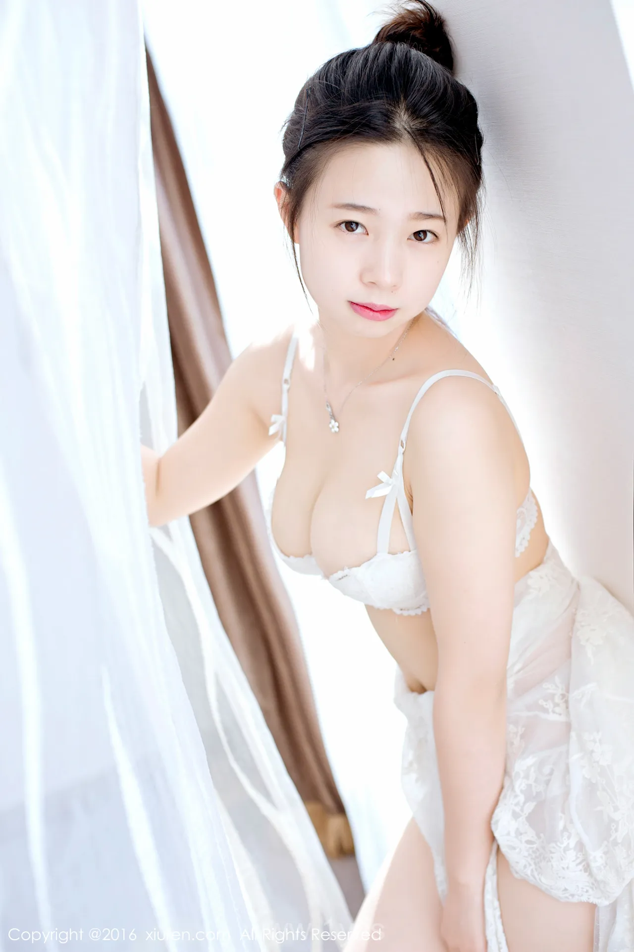 XIUREN(秀人网) NO.641 Good-looking Chinese Beauty 草莓zz