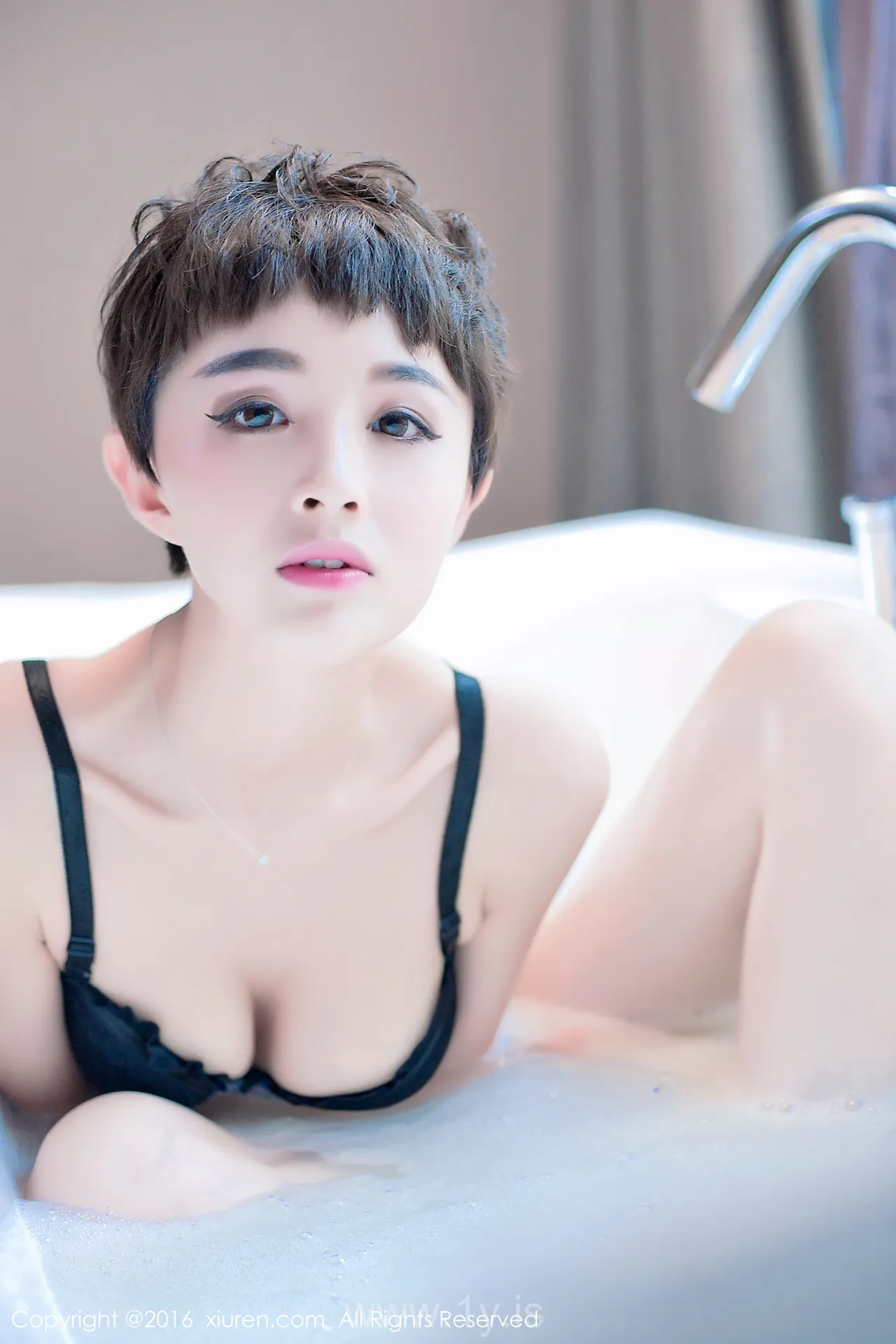 XIUREN(秀人网) NO.657 Quiet Asian Model baby_kiki