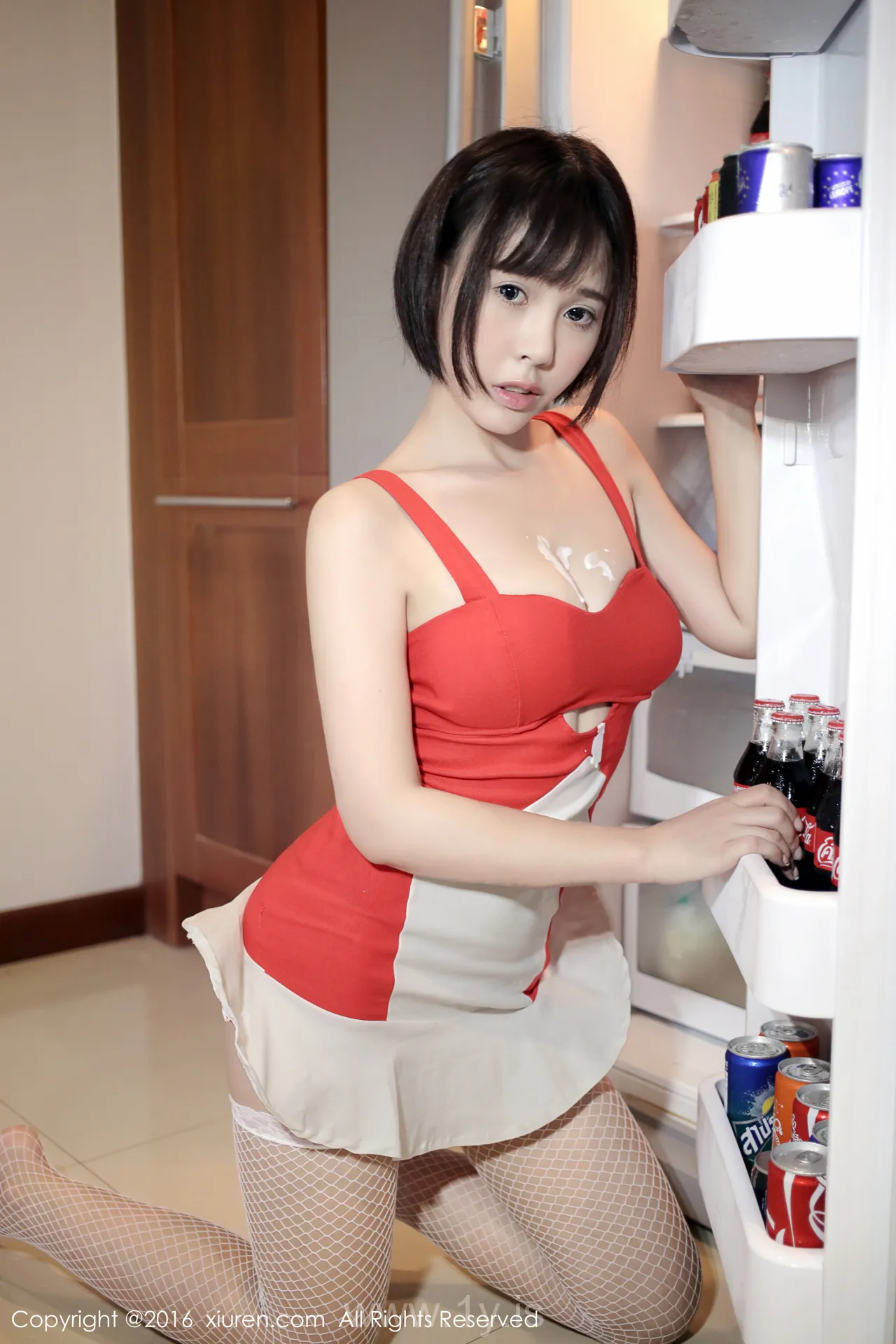 XIUREN(秀人网) NO.665 Exquisite Asian Babe Evelyn艾莉