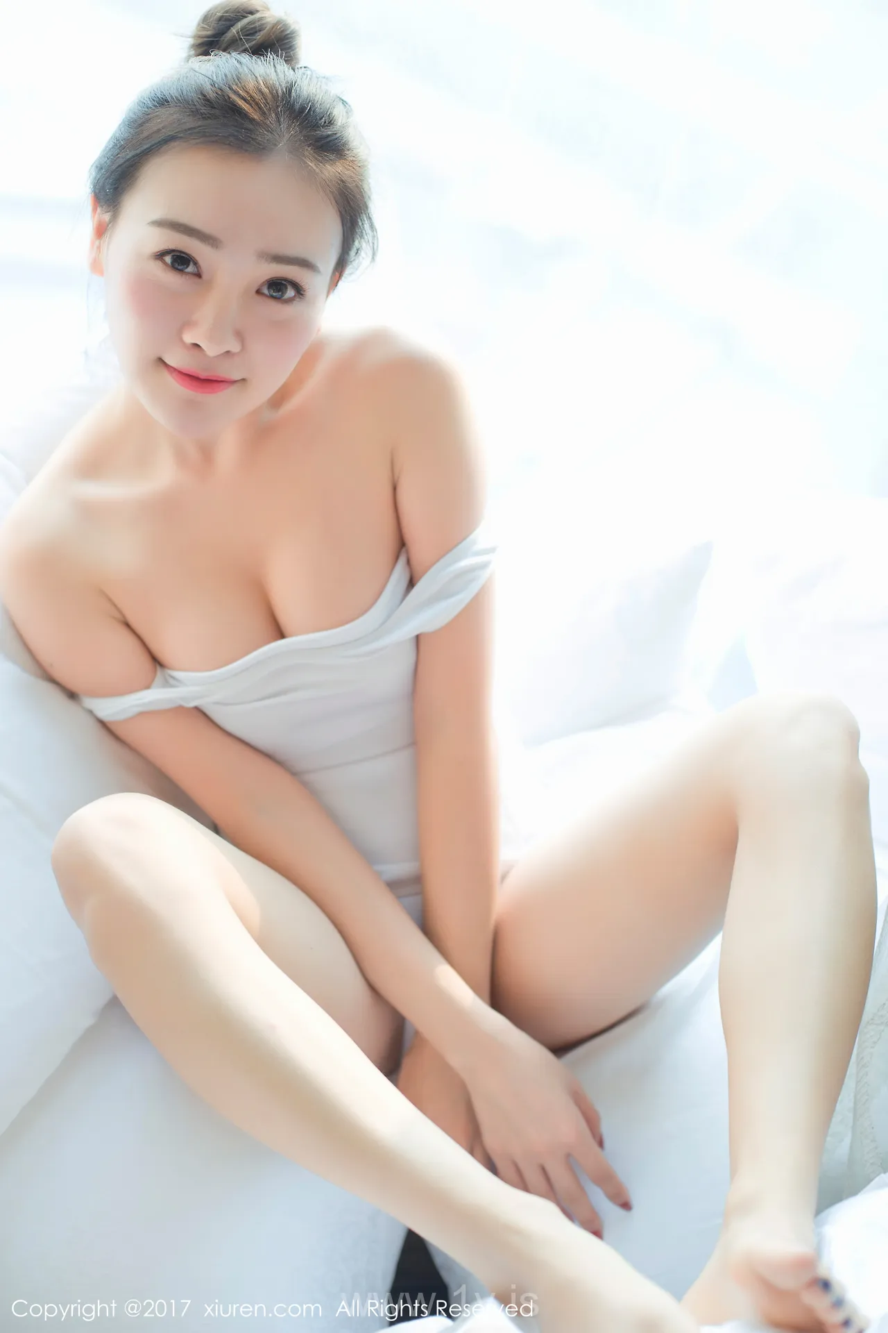 XIUREN(秀人网) NO.684 Good-looking & Sexy Asian Angel 芈琳娜