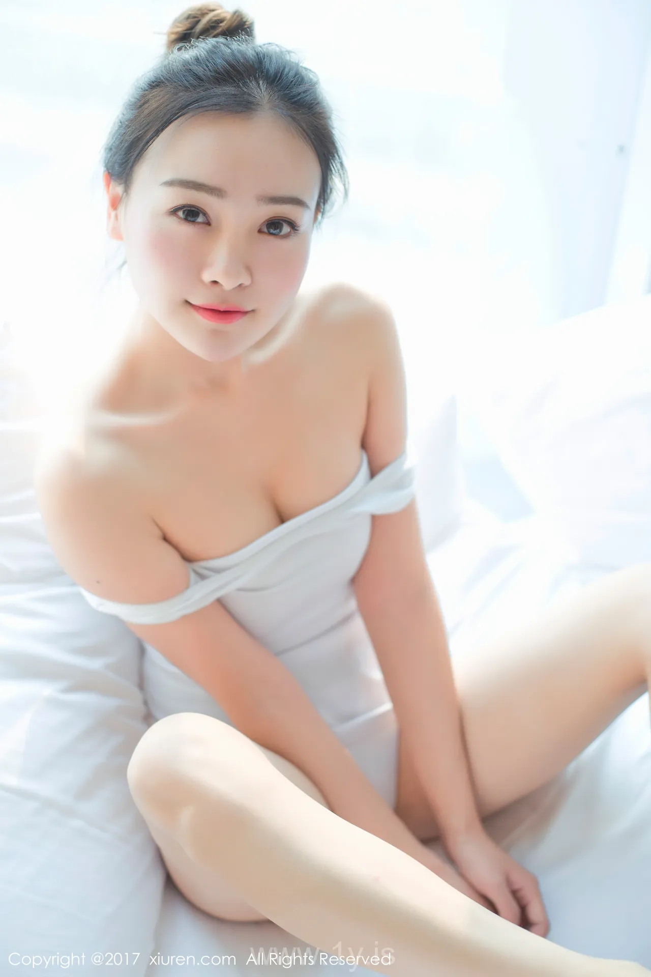 XIUREN(秀人网) NO.684 Good-looking & Sexy Asian Angel 芈琳娜