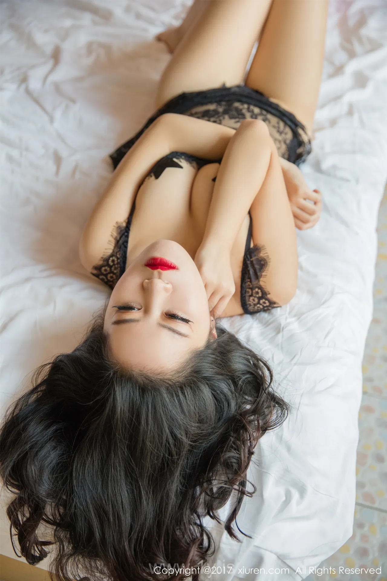 XIUREN(秀人网) NO.694 Breathtaking & Sexy Chinese Homebody Girl 荡漾Crystal
