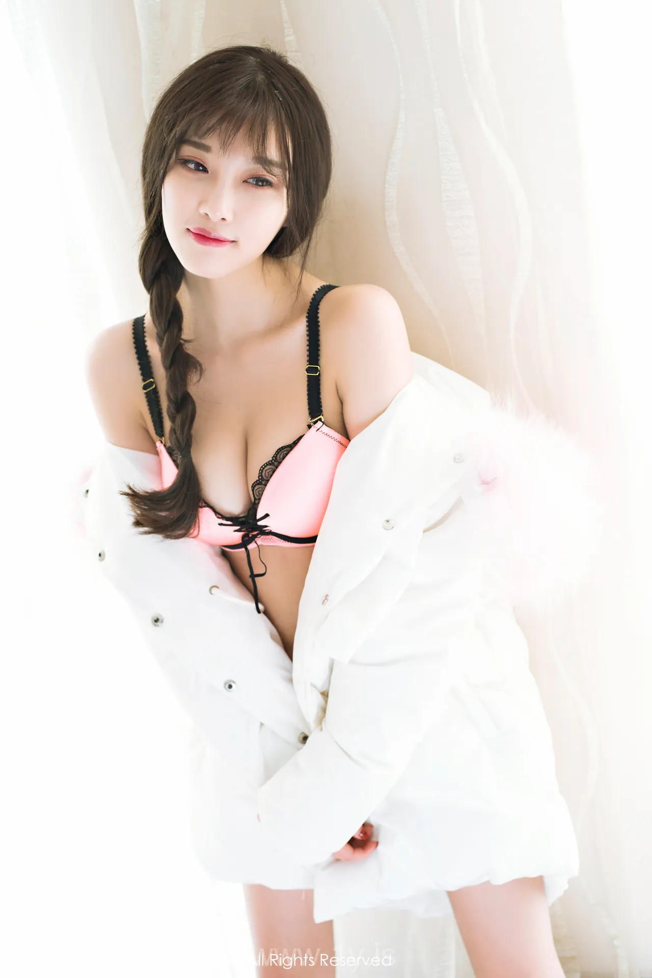 XIUREN(秀人网) NO.724 Exquisite Asian Girl 杨晨晨sugar